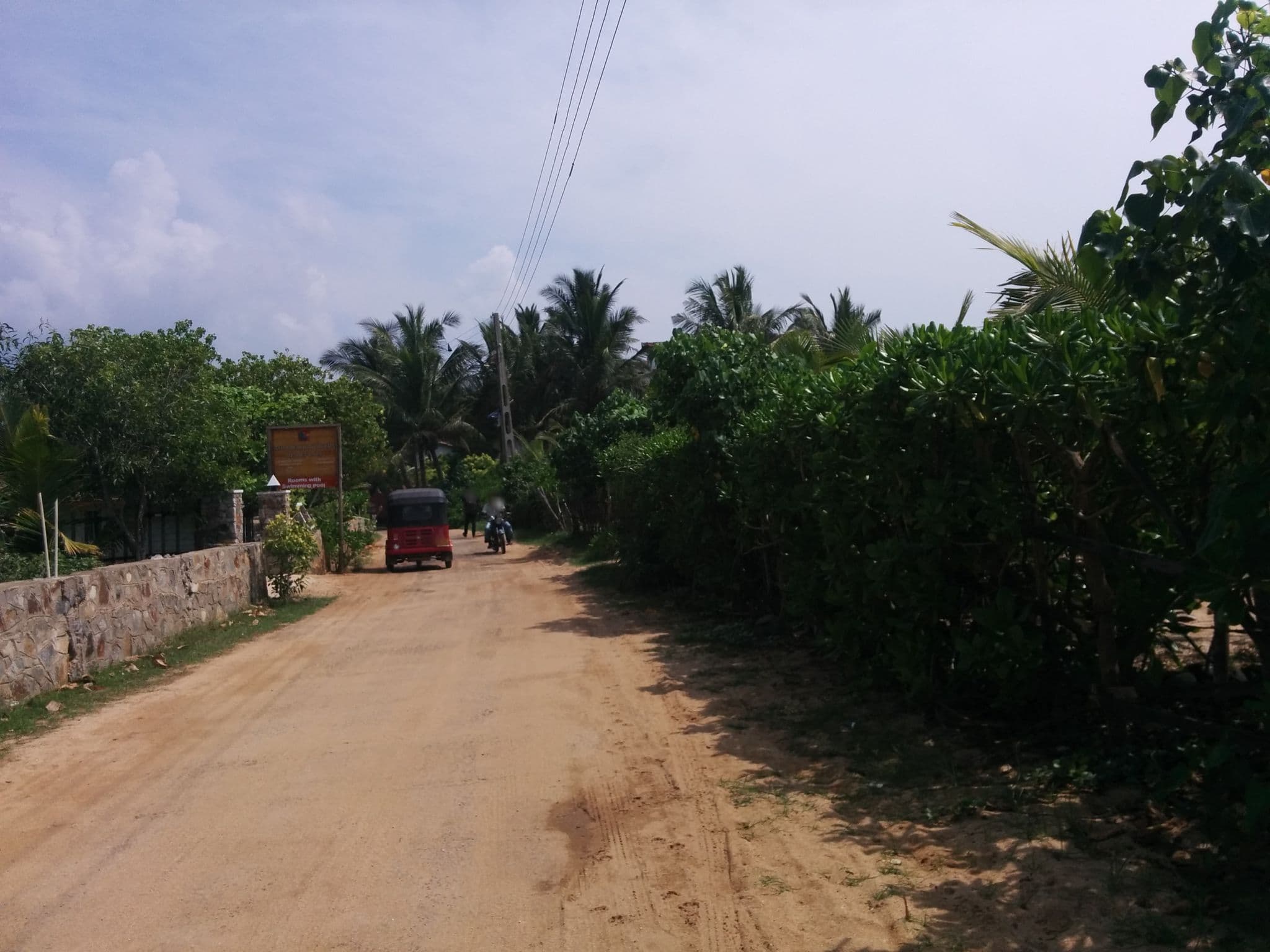 Street view near Asha Beach Ayurveda Spa, Tangalle — © chivos (CC BY-SA · Mapillary)