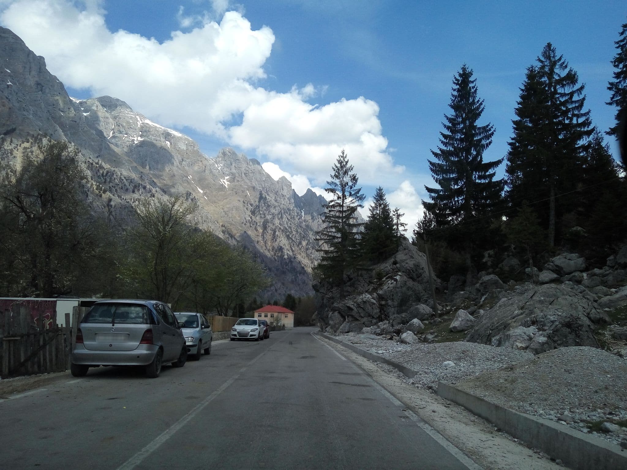 Street view near Guesthouse Demushi, Bajram Curri