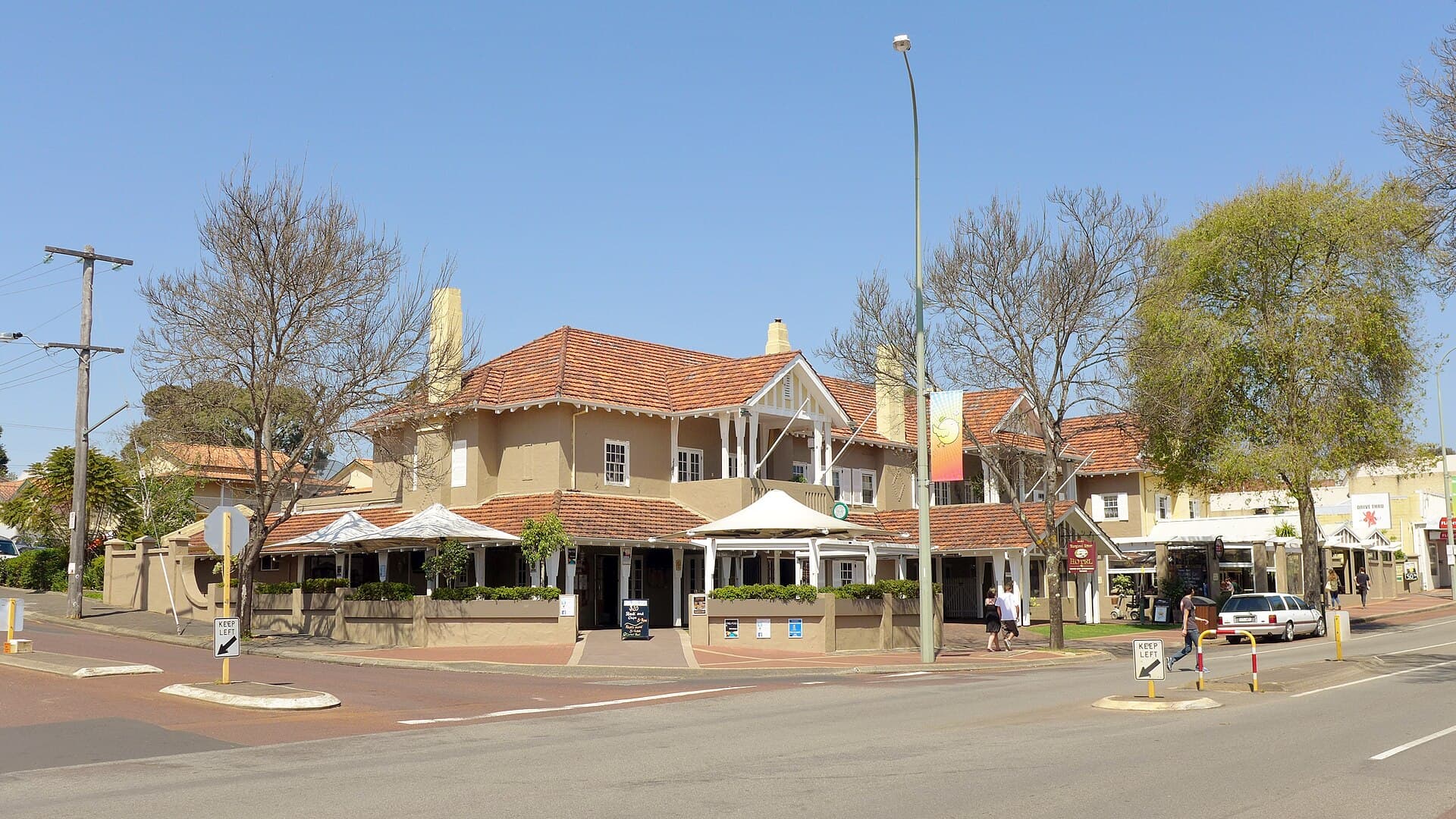 Margaret River Hotel (via Wikimedia Commons, CC BY-SA 4.0)