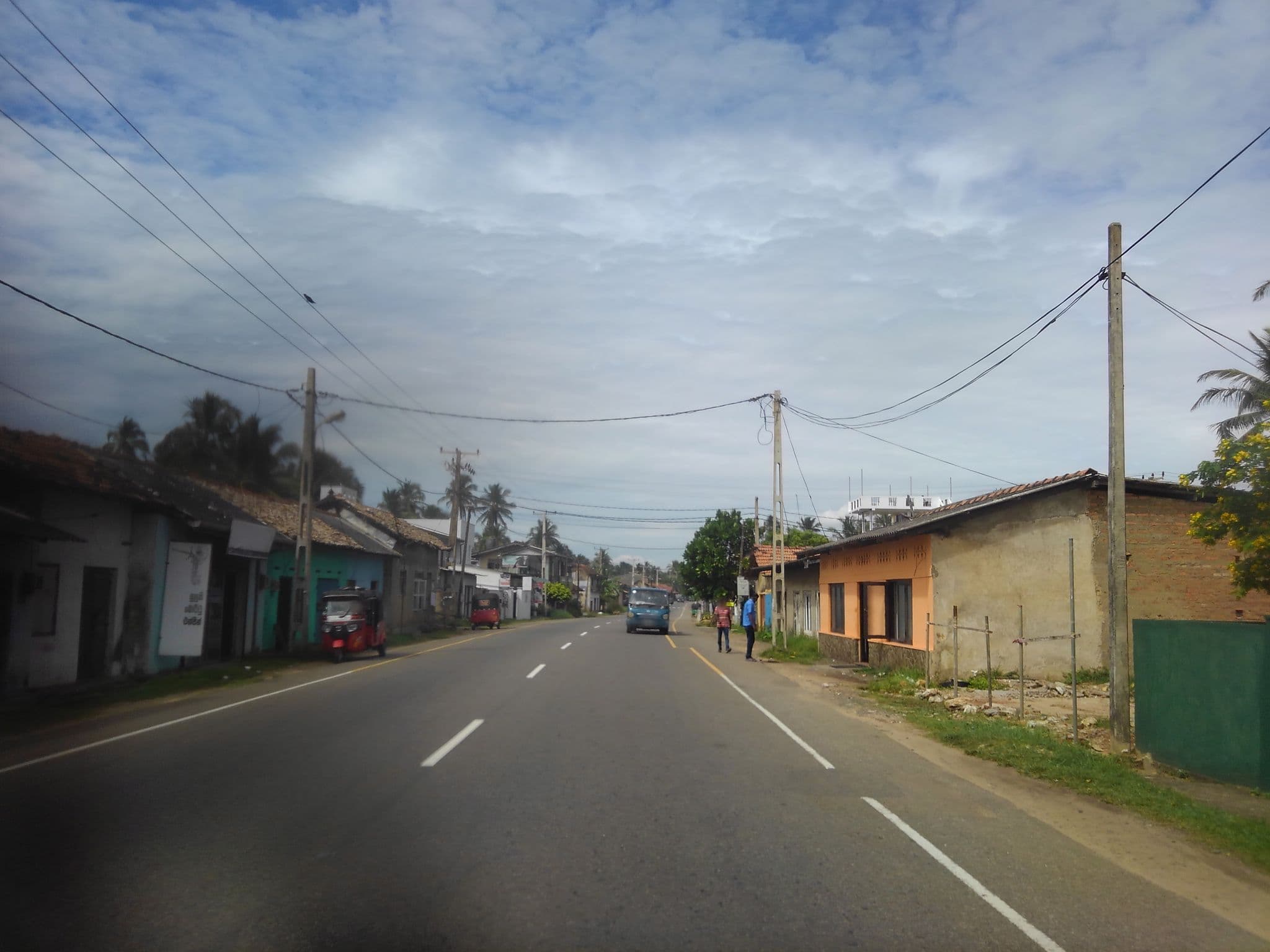 Street view near House of Lotus, Hikkaduwa