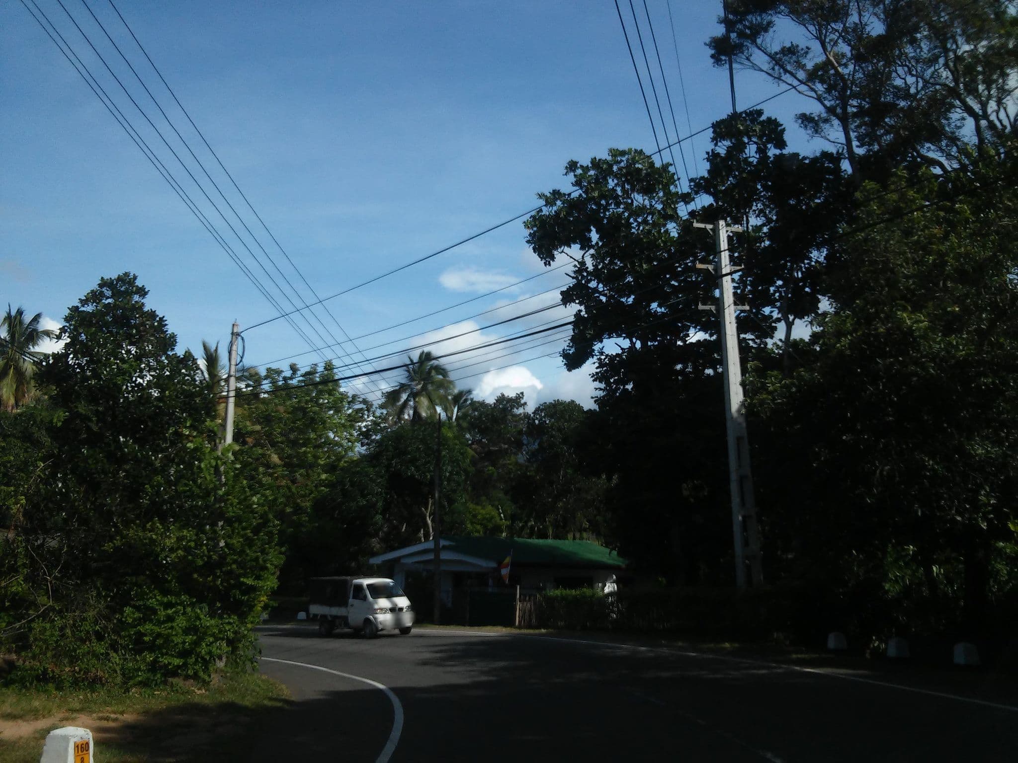 Street view near Diya dahara food cabin & Rooms, Haputale — © shravan91 (CC BY-SA · Mapillary)