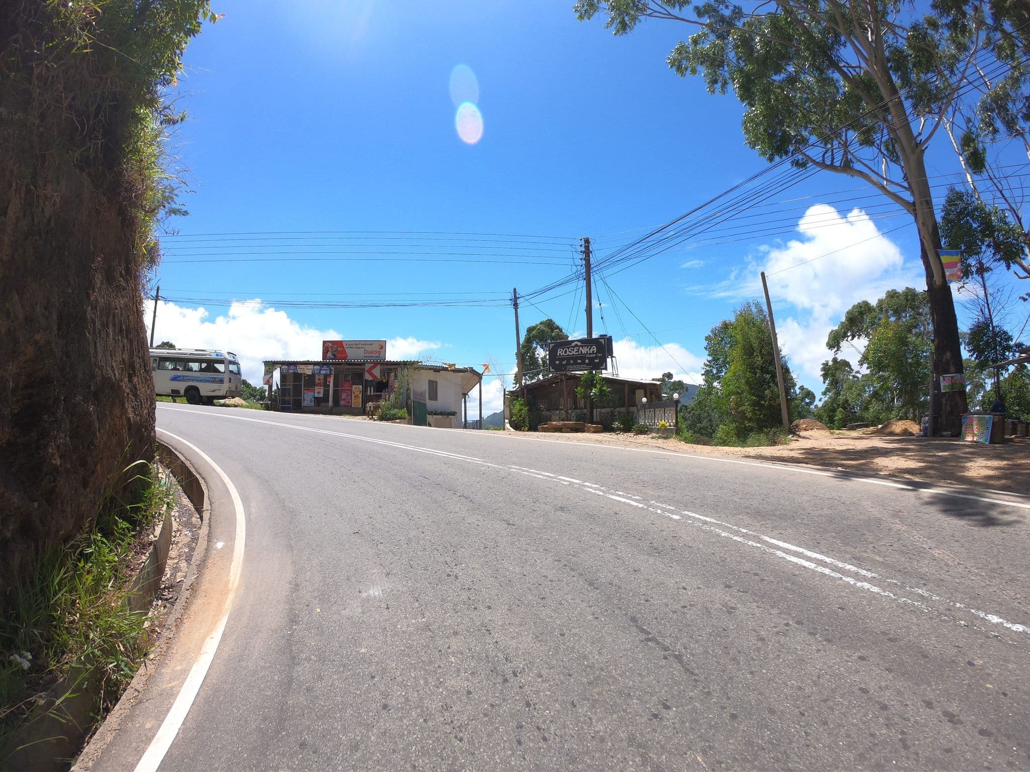 Street view near Rosenta Guest Inn, Haputale — © paulinus (CC BY-SA · Mapillary)