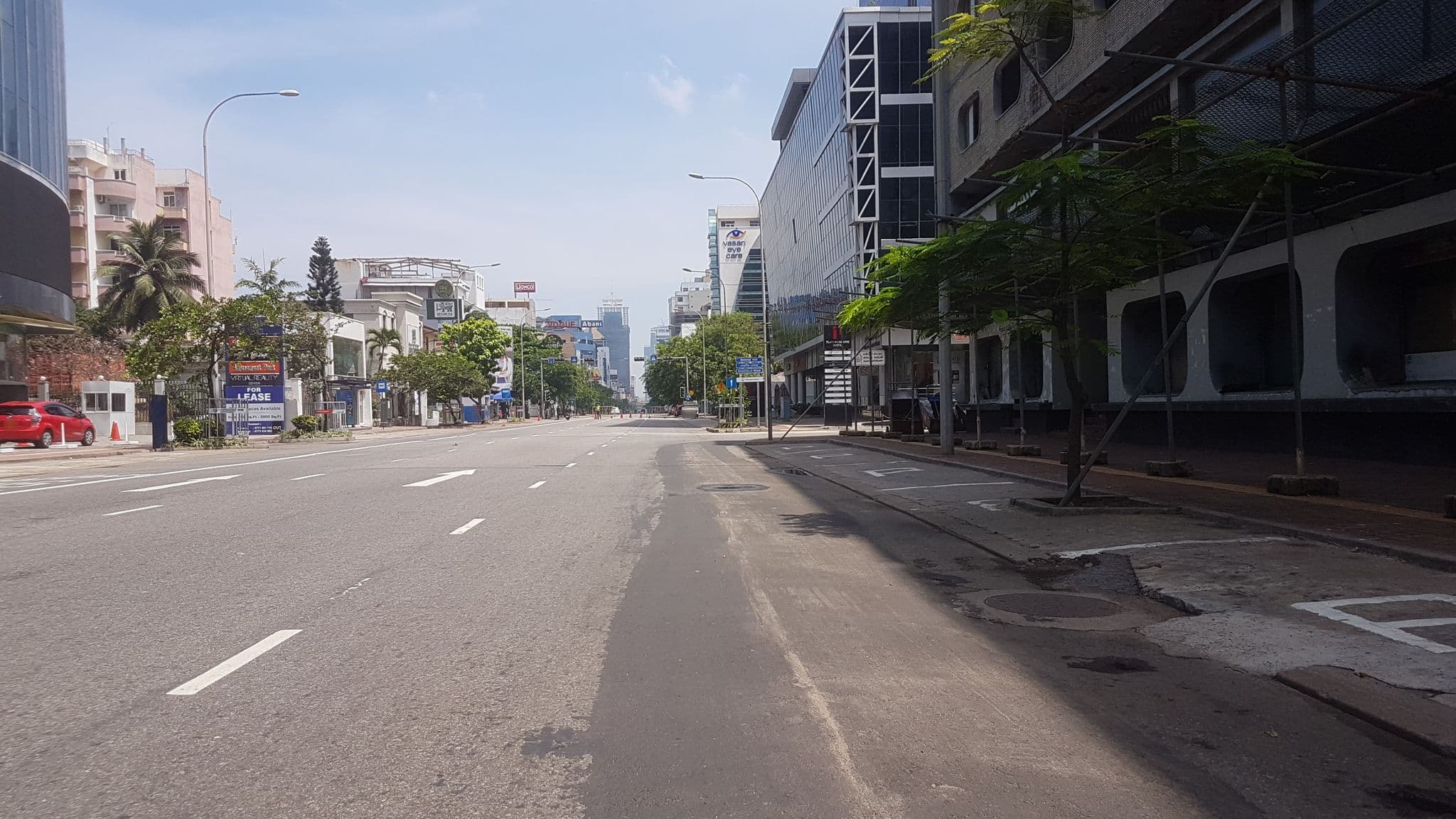 Street view near Mandarina Colombo, Colombo — © mbethke (CC BY-SA · Mapillary)