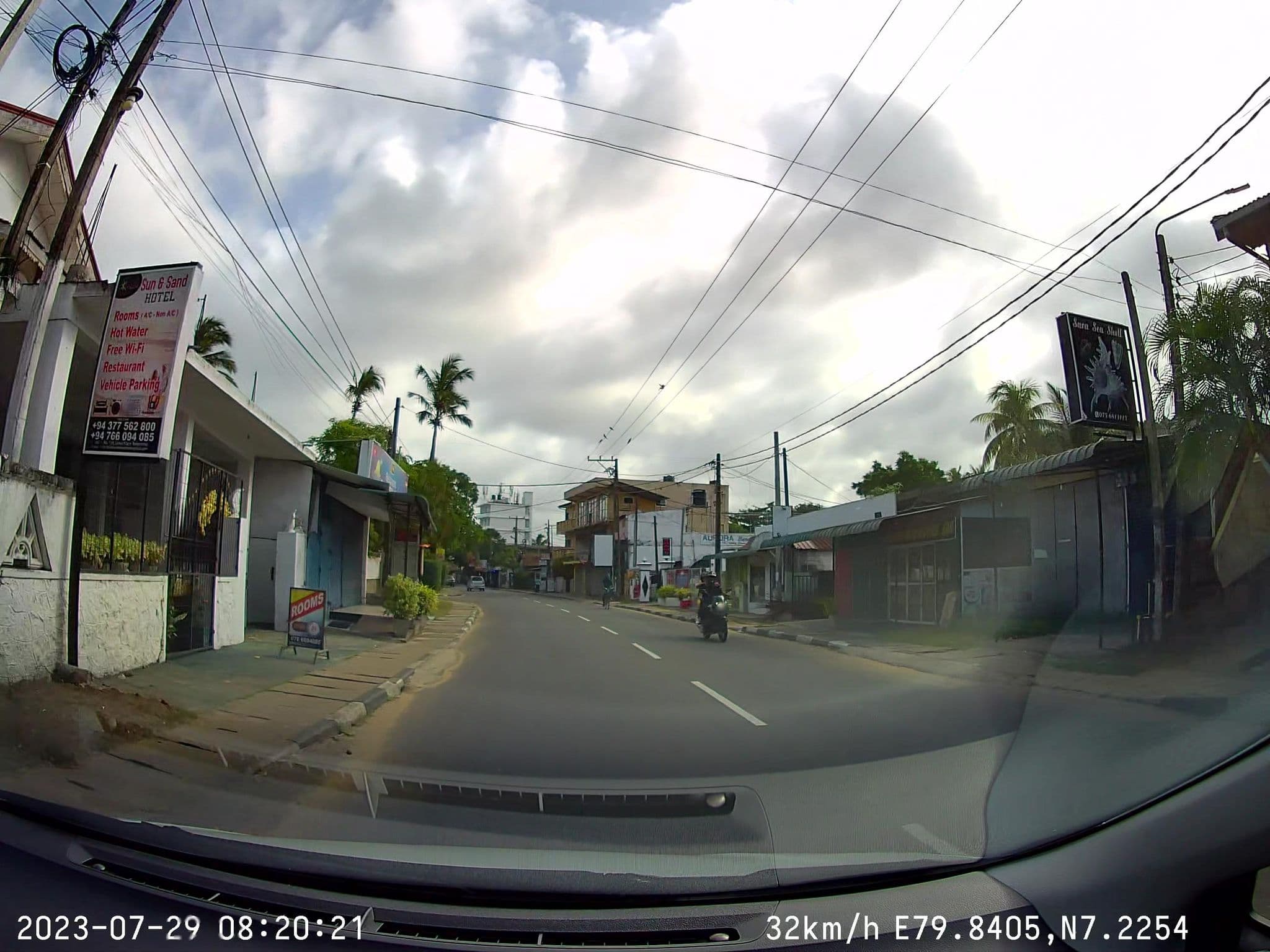 Street view near King Fisher, Negombo