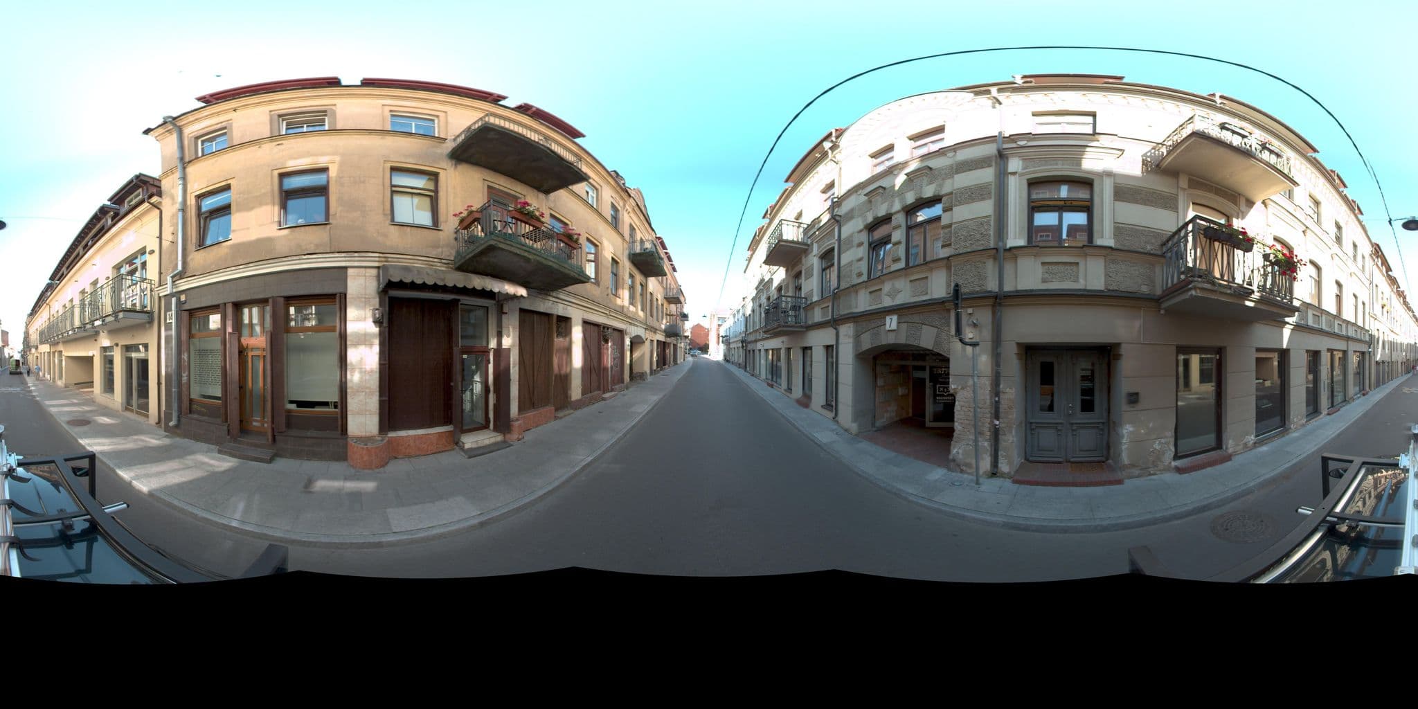 Street view near Old Town Trio, Naujamiestis — © vms (CC BY-SA · Mapillary)