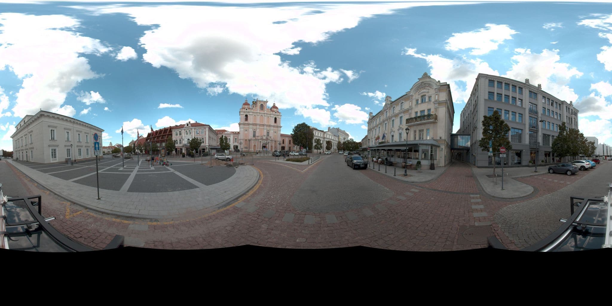 Street view near Radisson Collection Astorija Hotel, Naujamiestis — © vms (CC BY-SA · Mapillary)
