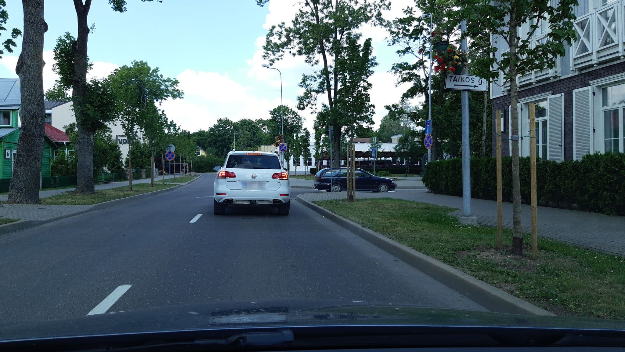 Street view near Art Hotel, Druskininkai — © mariuskarotkis (CC BY-SA · Mapillary)