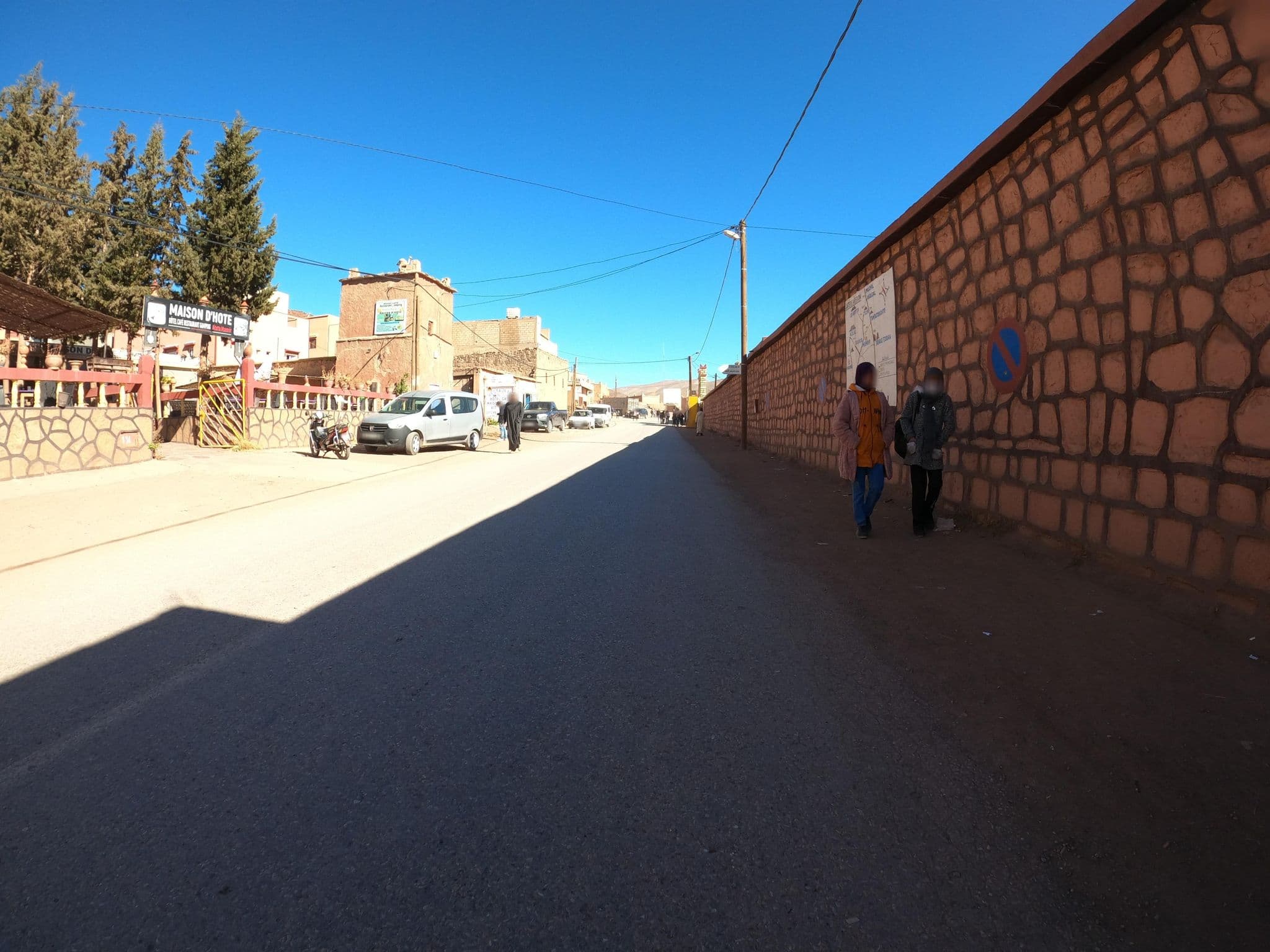 Street view near Ait Atta, Tinghir — © masterofnoroad (CC BY-SA · Mapillary)