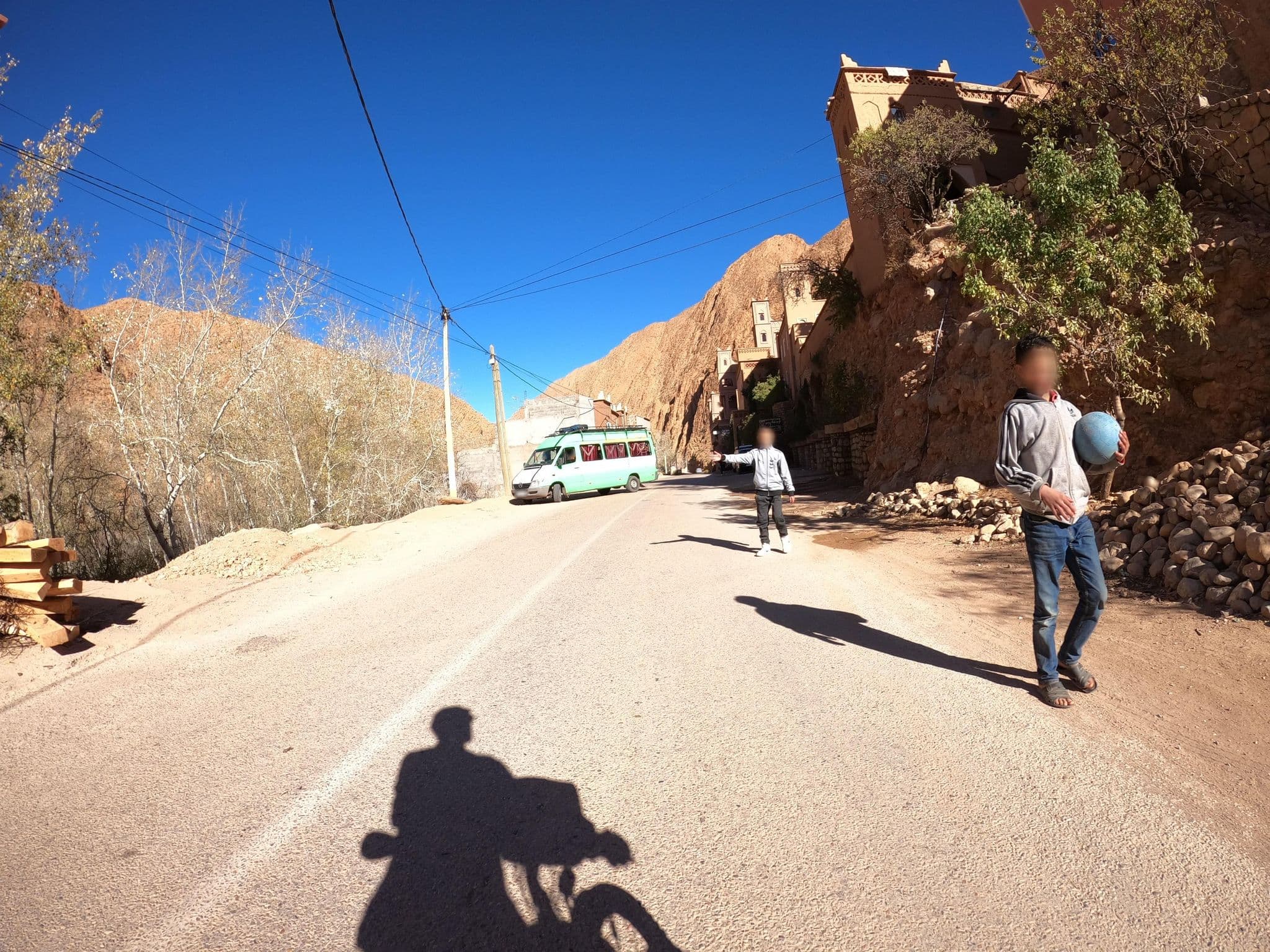 Street view near Auberge Les Amandiers Chez Sophie, Boumalne Dades — © masterofnoroad (CC BY-SA · Mapillary)