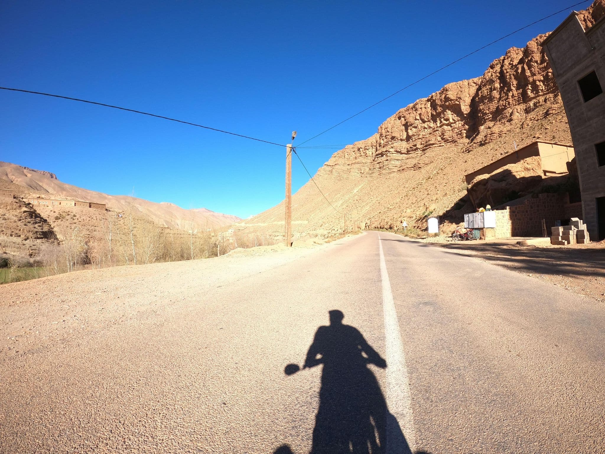 Street view near Aunom De La Rose, Boumalne Dades — © masterofnoroad (CC BY-SA · Mapillary)