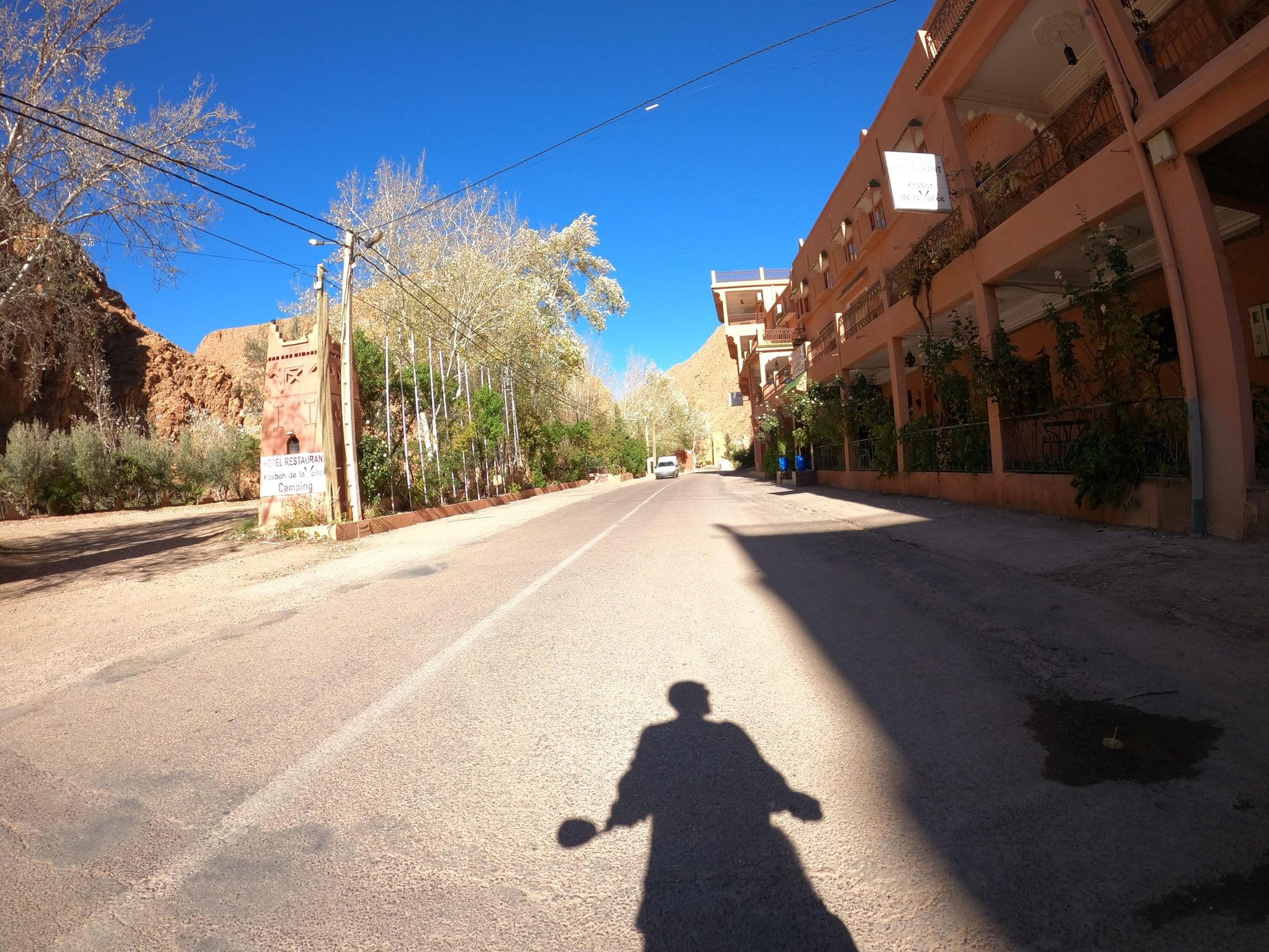 Street view near La Kasbah de la Vallee, Boumalne Dades — © masterofnoroad (CC BY-SA · Mapillary)