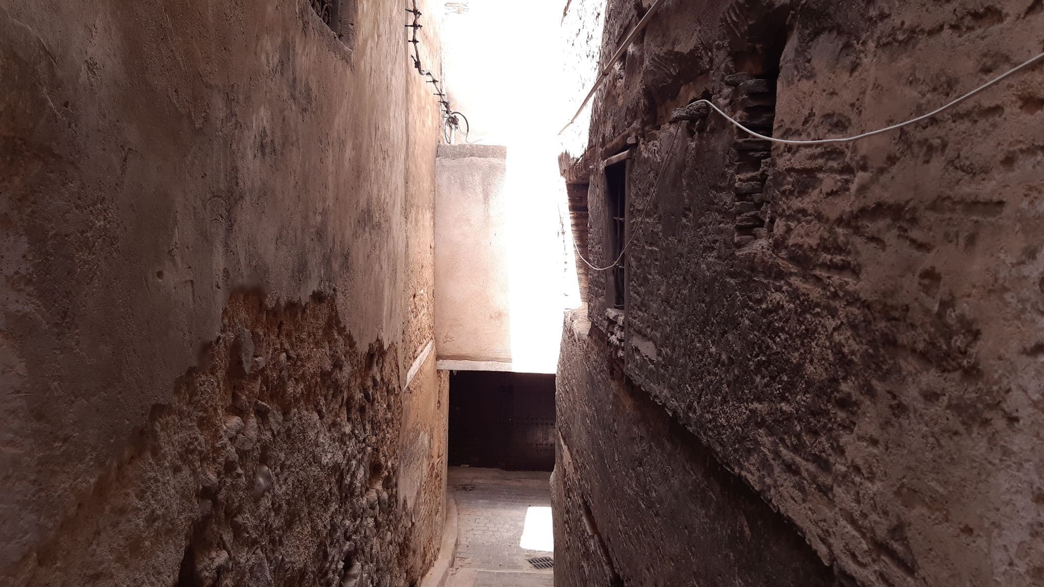 Street view near Dar Seffarine, Fès al Bali