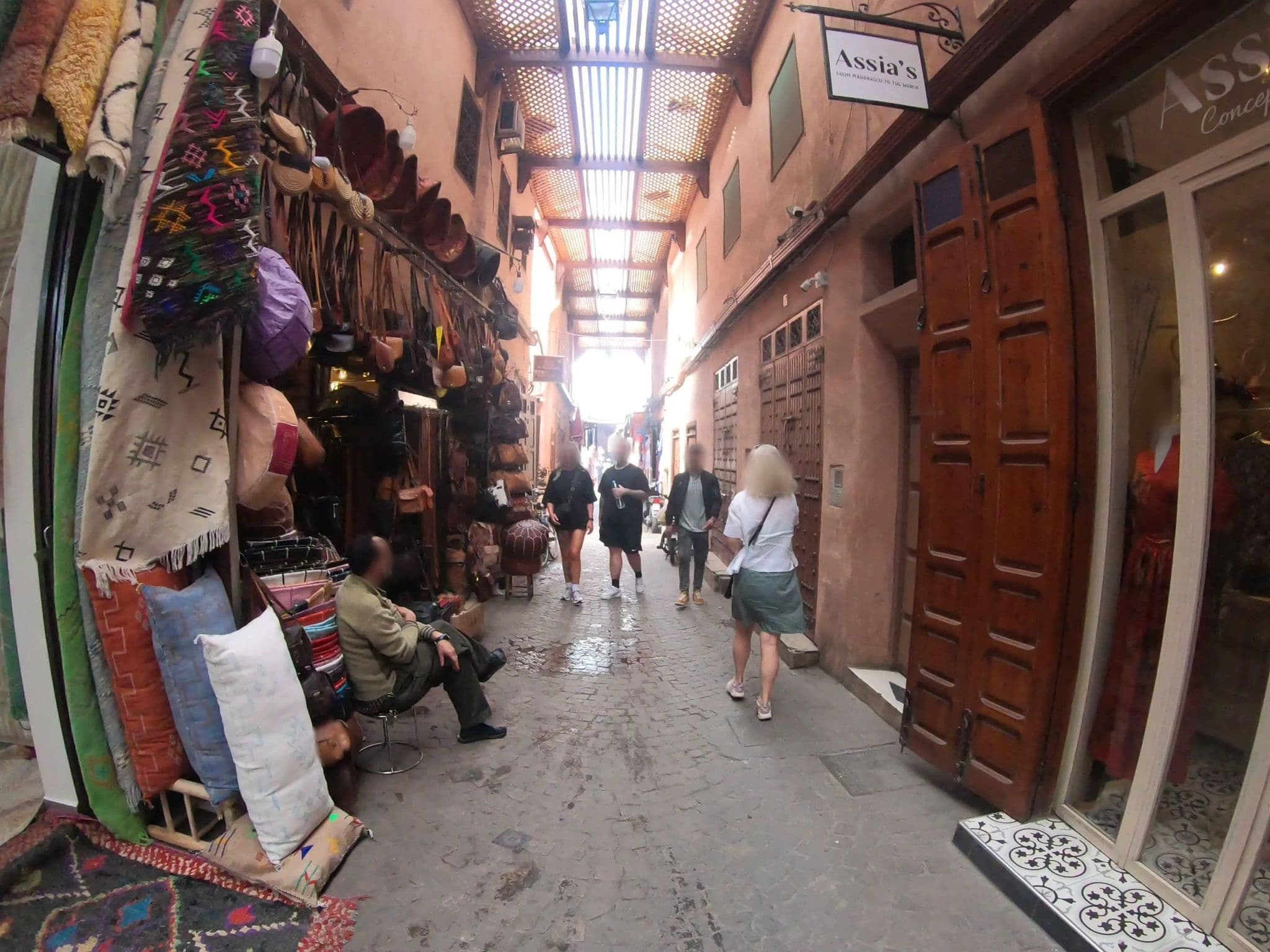 Street view near Riad Amanouz, Marrakesh — © algirdasc (CC BY-SA · Mapillary)