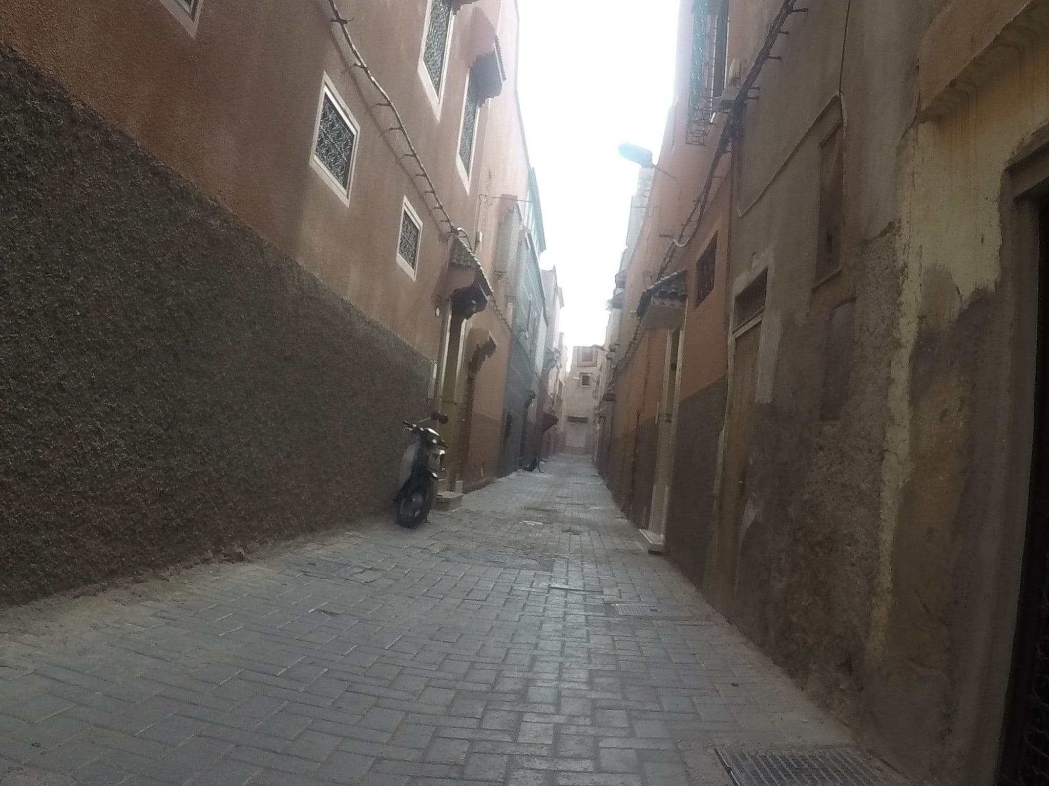 Street view near Riad Dar Bastia, Marrakesh — © chrisbeddow (CC BY-SA · Mapillary)