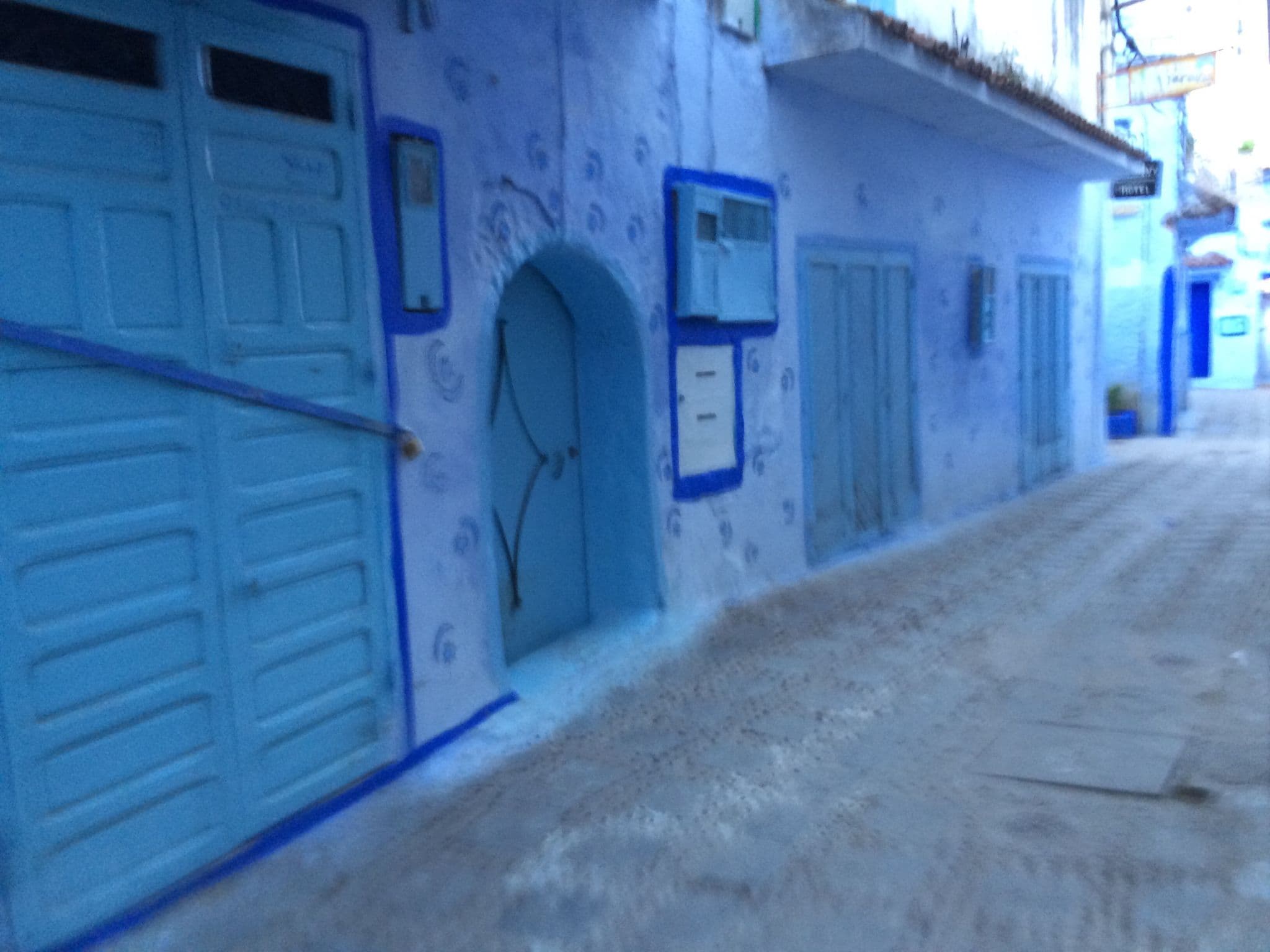 Street view near Dar bleu pearl, Chefchaouen — © sige (CC BY-SA · Mapillary)
