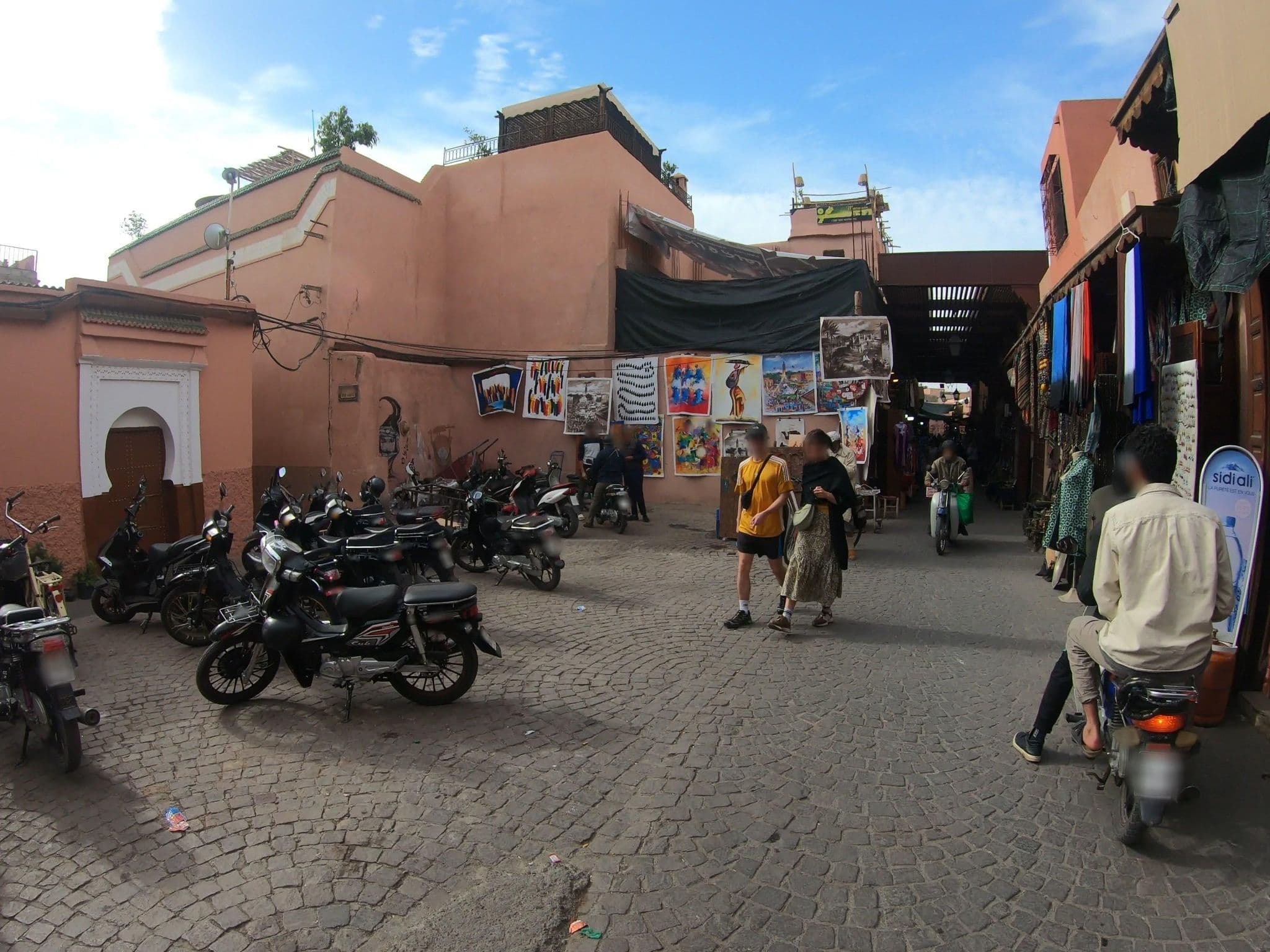 Street view near RIAD BAB 23, Marrakesh