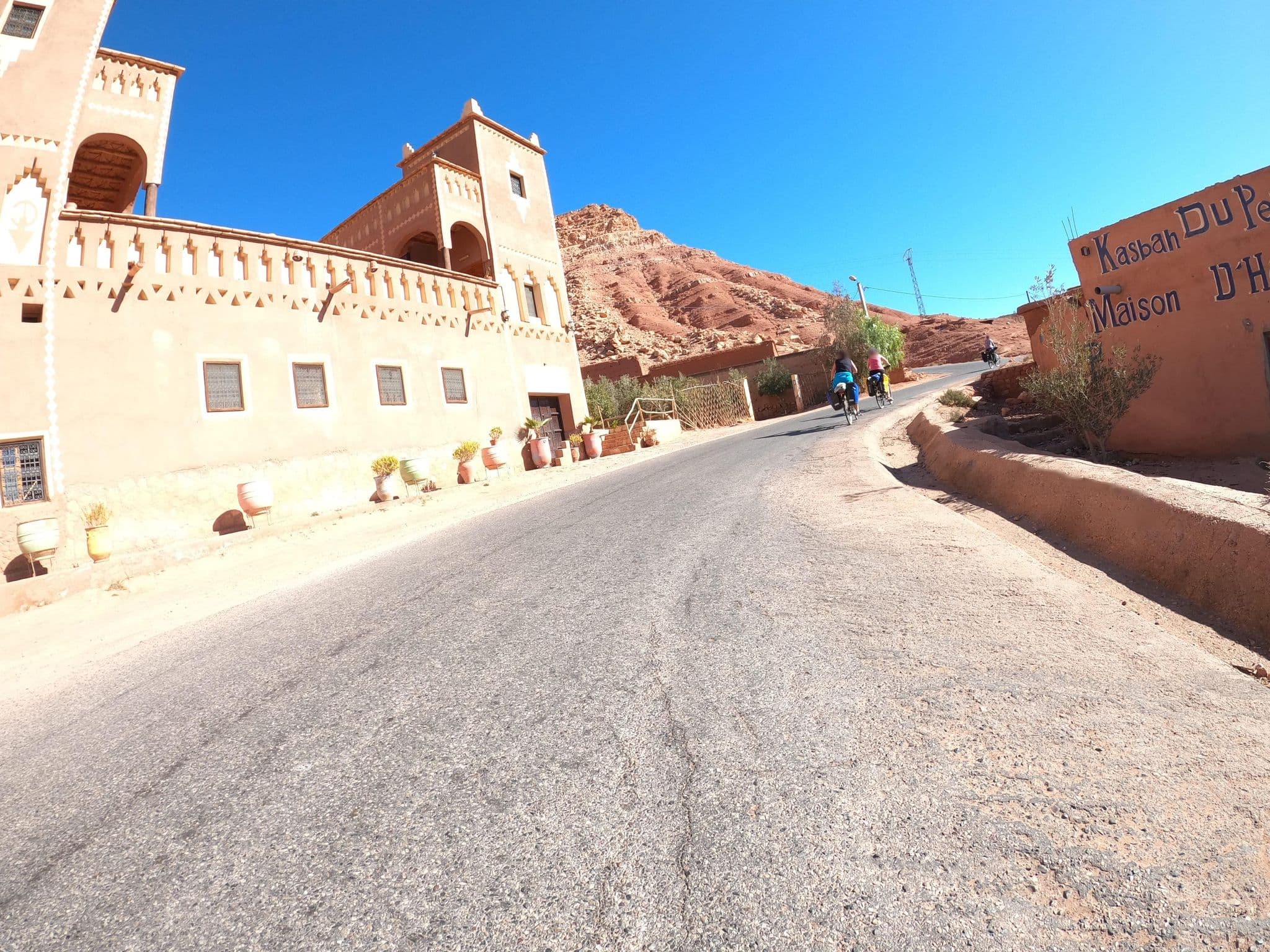Street view near Maison d'hotes Kasbah Ounila, Tabount — © masterofnoroad (CC BY-SA · Mapillary)