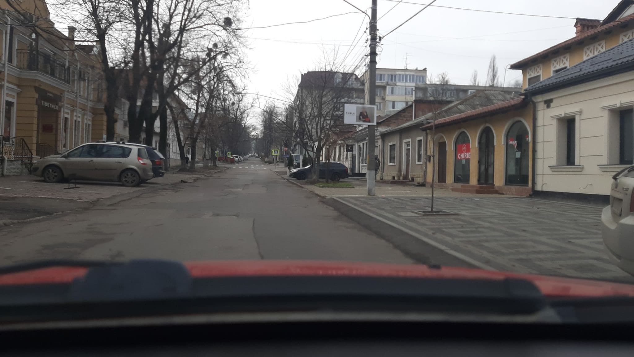 Street view near Lion's Hotel, Chisinau — © cartengineering (CC BY-SA · Mapillary)