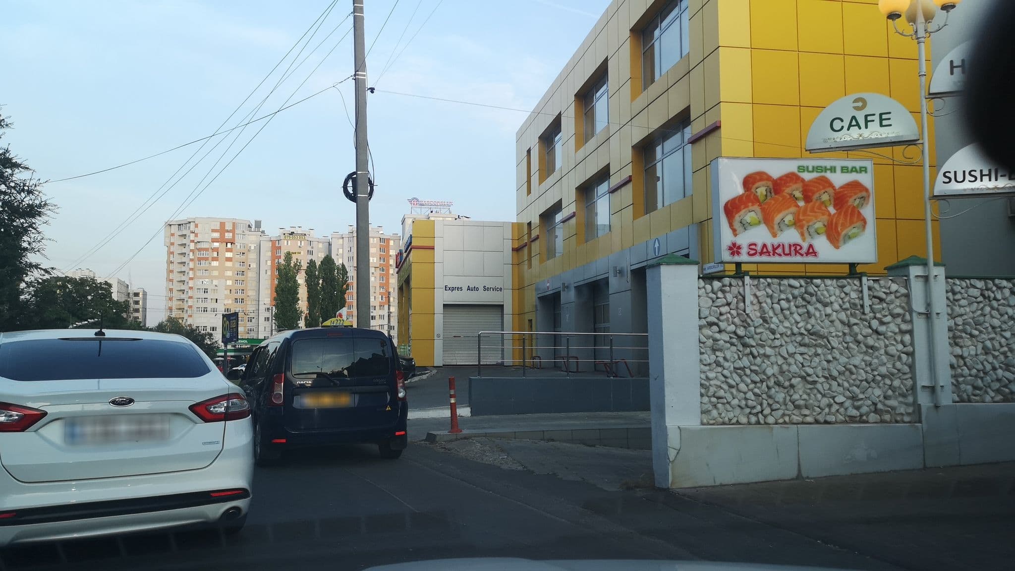 Street view near Weekend Boutique Hotel, Chisinau — © morflot (CC BY-SA · Mapillary)