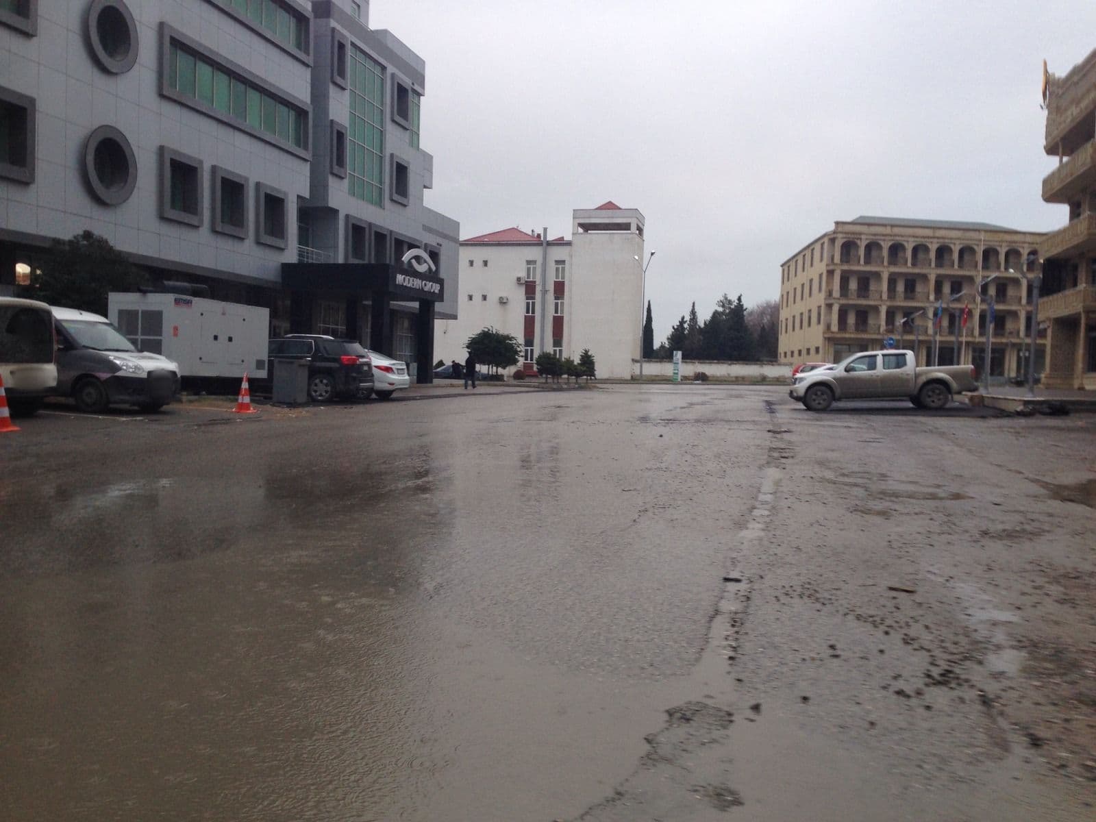 Street view near Deluxe Hotel Bakı, Əhməd Rəcəbli küç., Baku — © geomapper69 (CC BY-SA · Mapillary)