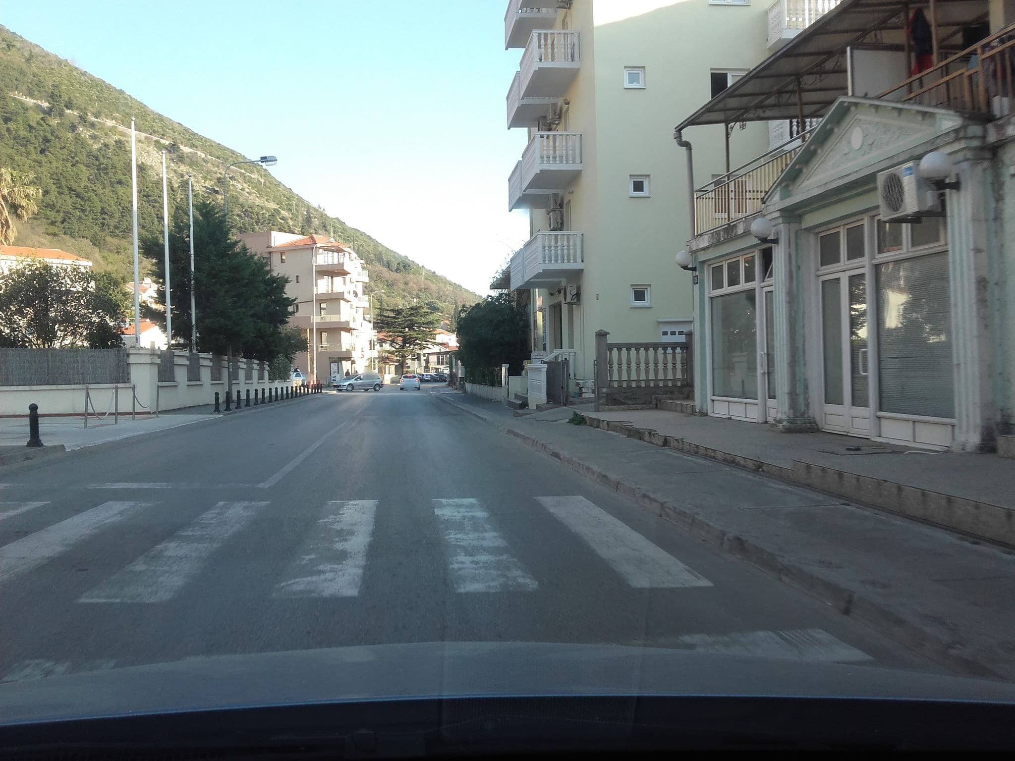 Street view near Yana, Budva