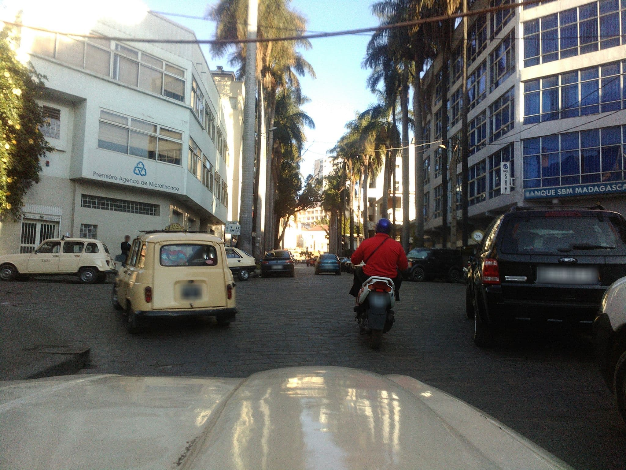 Street view near Résidence Imerina, Antananarivo