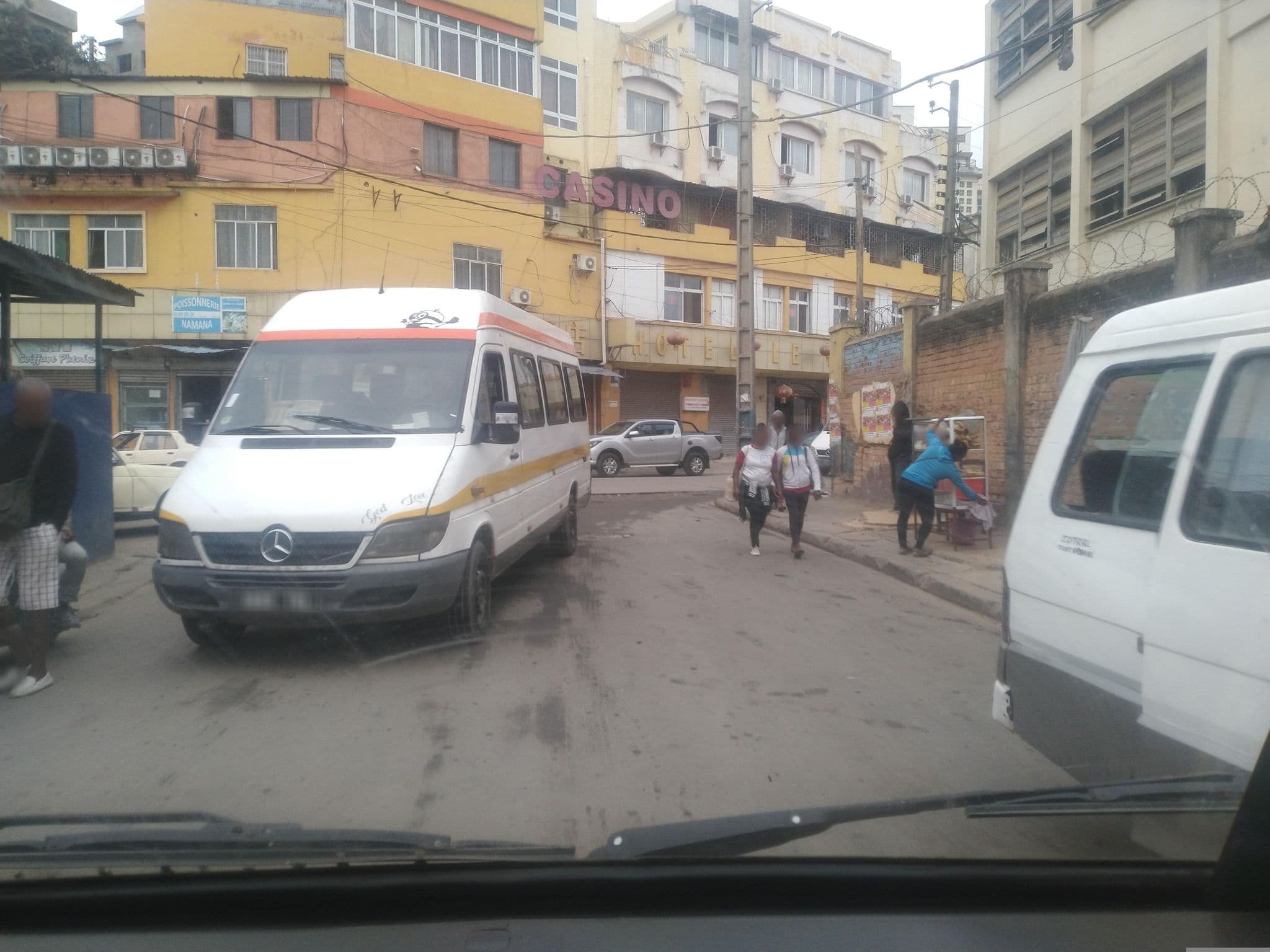 Street view near Hôtel le Pacifique, Antananarivo