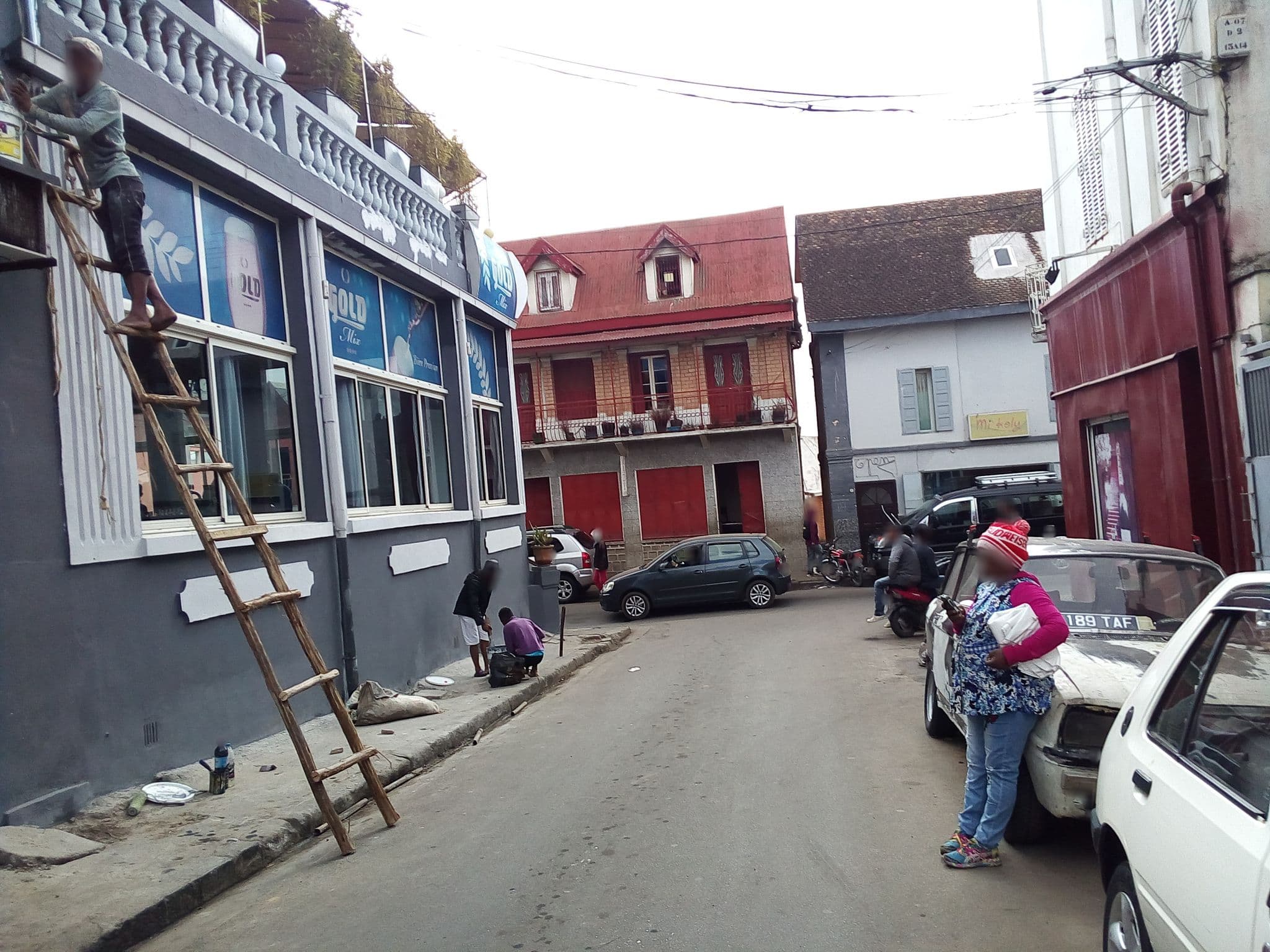 Street view near Le Jean Laborde, Antananarivo
