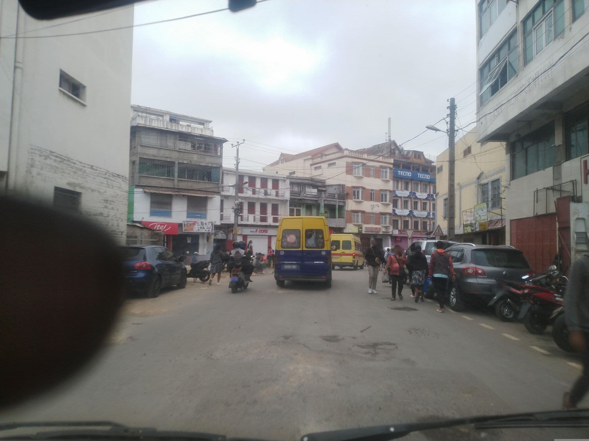 Street view near Hotel New Century, Antananarivo