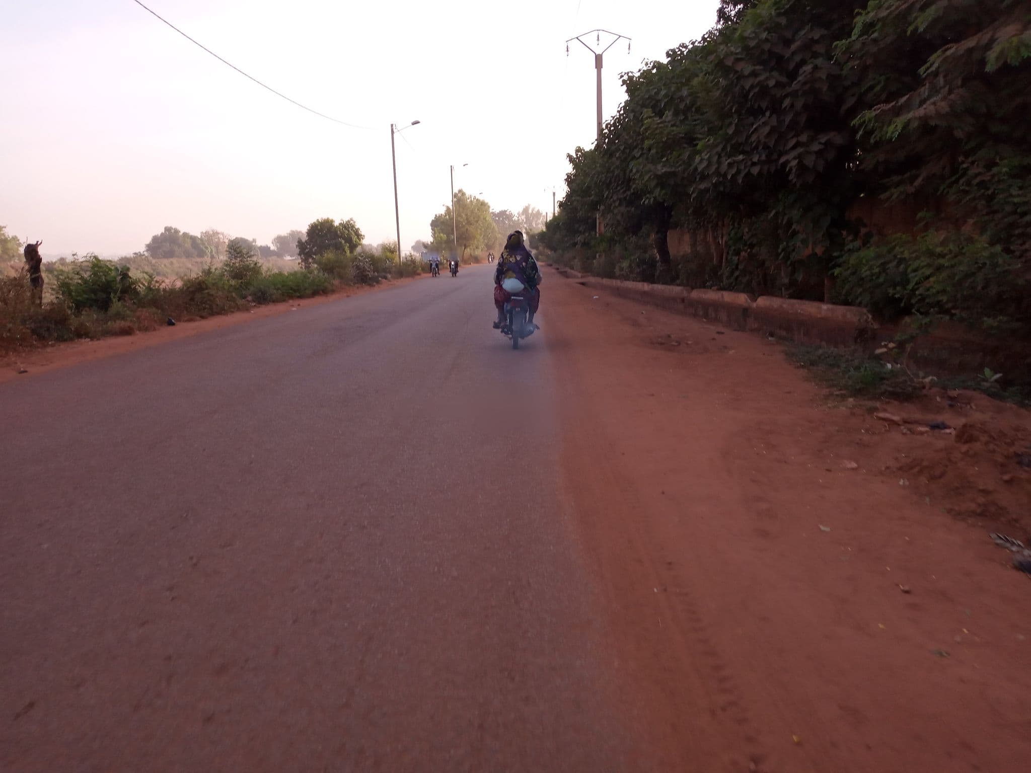 Street view near Hôtel le Canal, Bamako