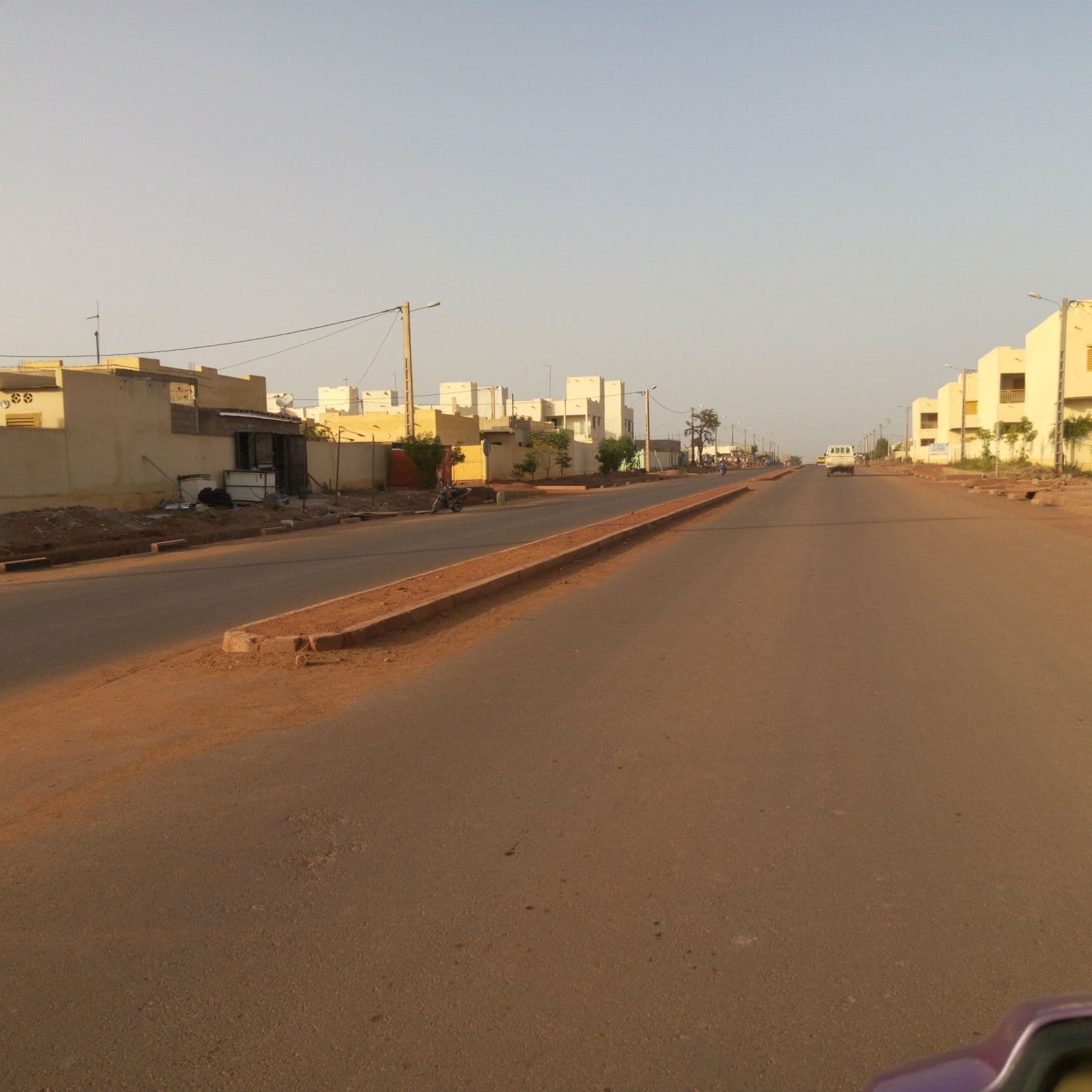 Street view near Moustapha Guiteye, Sirakoro Méguétana — © sulbi (CC BY-SA · Mapillary)