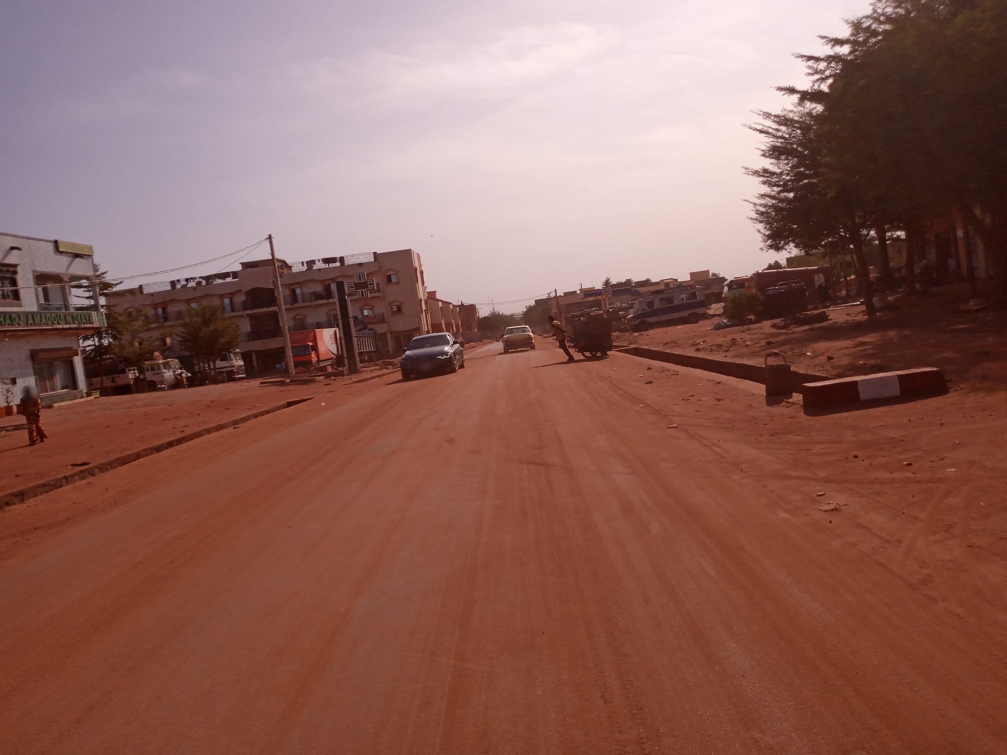 Street view near BOUBACAR NIAMBELE, Bamako