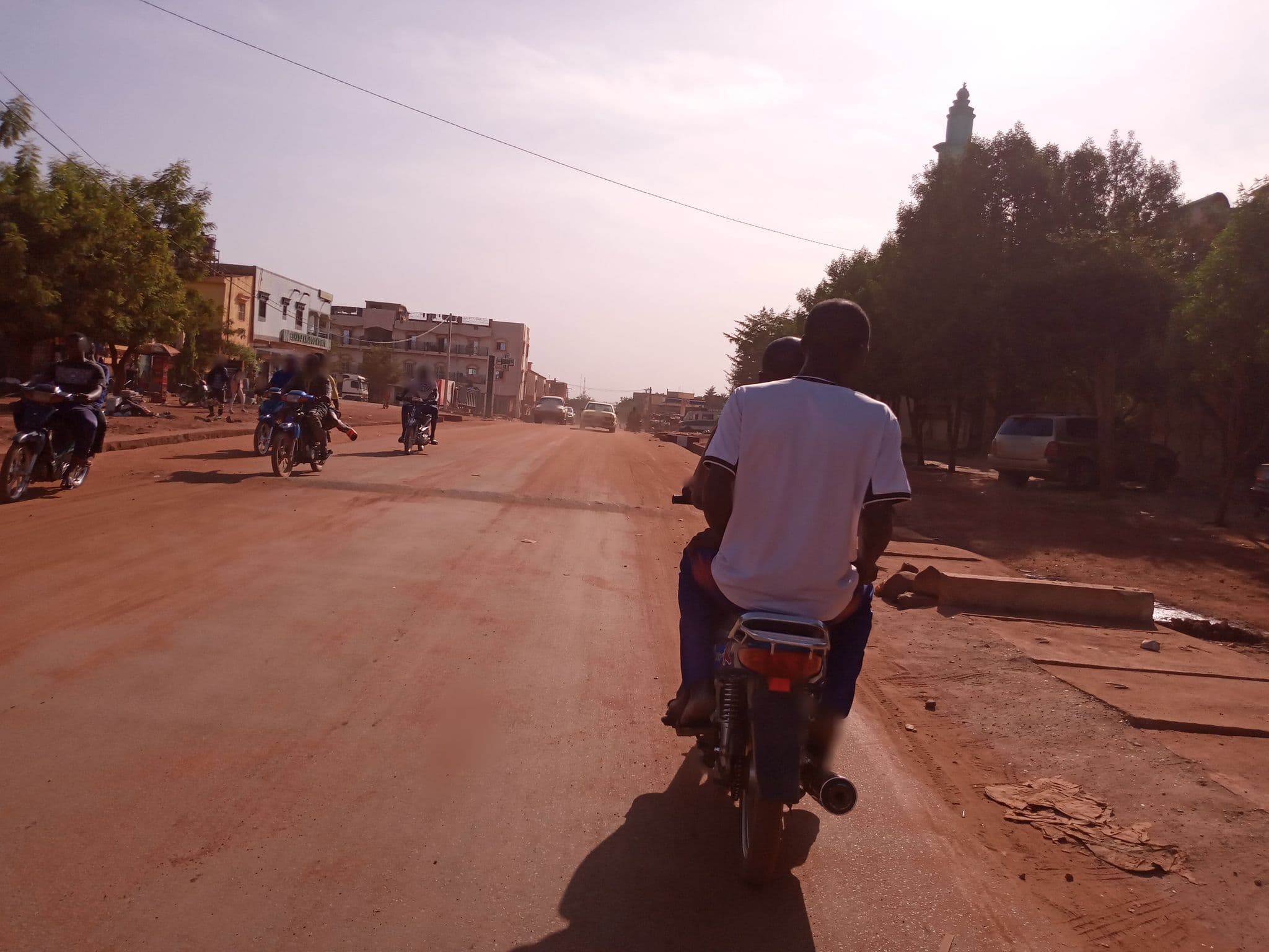 Street view near ADAMA CISSE, Bamako