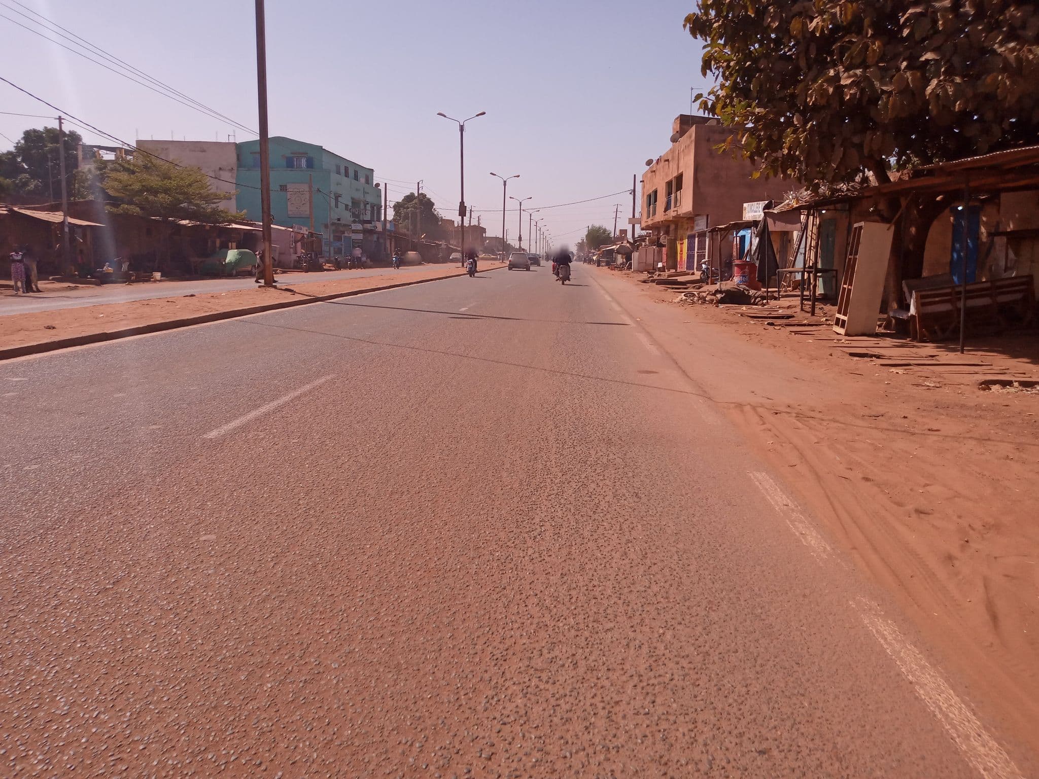 Street view near Menuiserie, Bamako