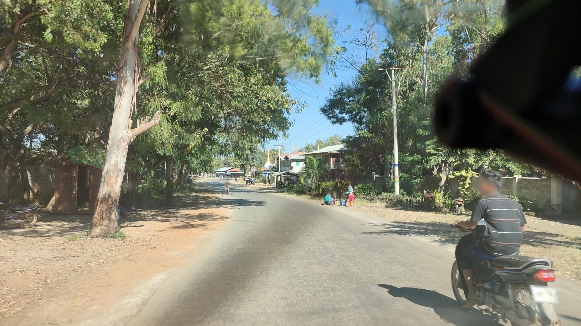 Street view near Inle Lake View, Yawnghwe — © roadroid (CC BY-SA · Mapillary)