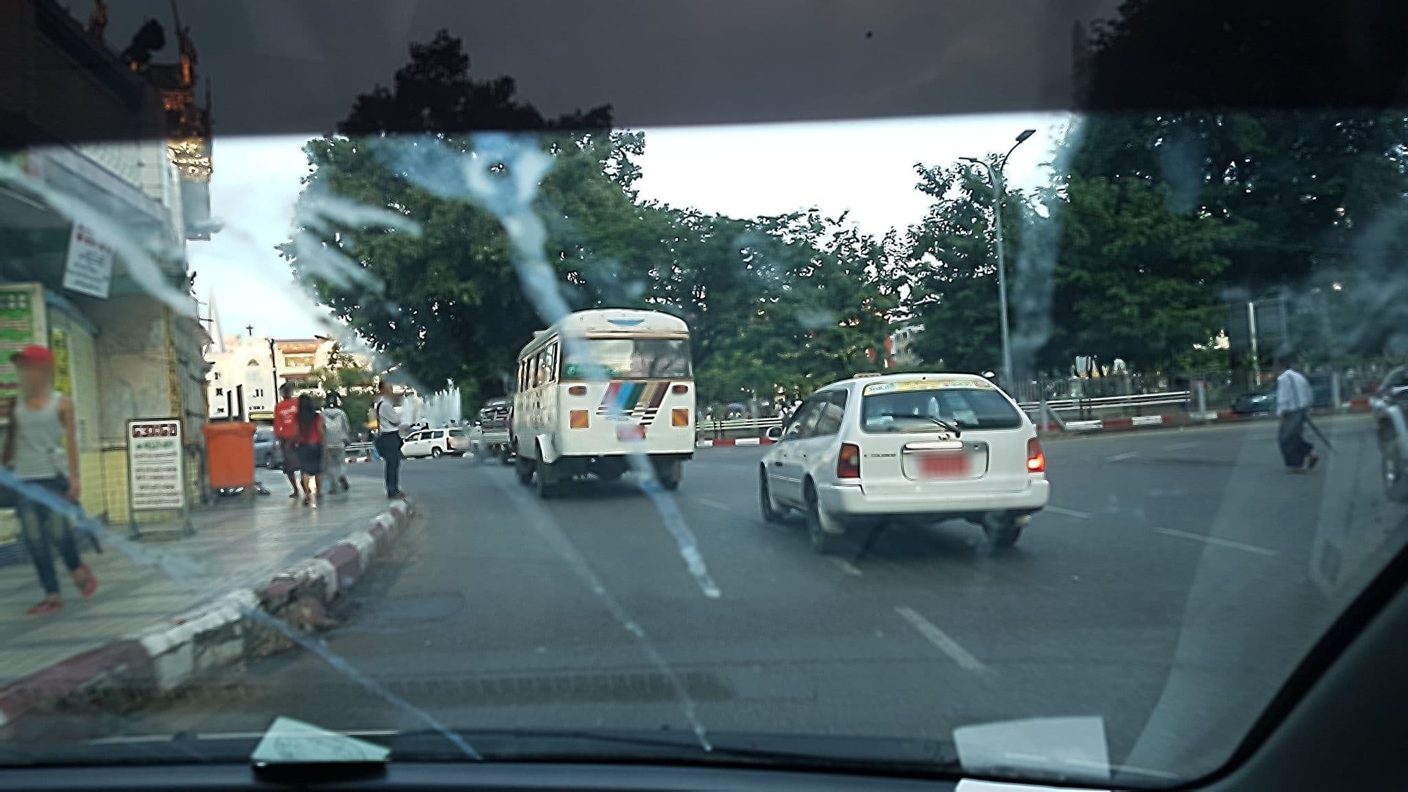 Street view near garden guest house, Botataung — © aungphone (CC BY-SA · Mapillary)