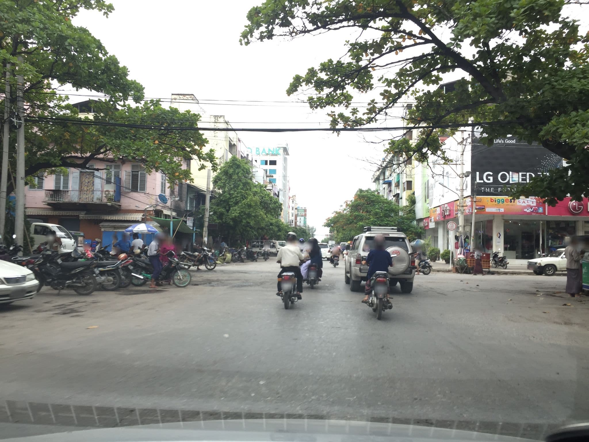 Street view near Unity Hotel, Mandalay