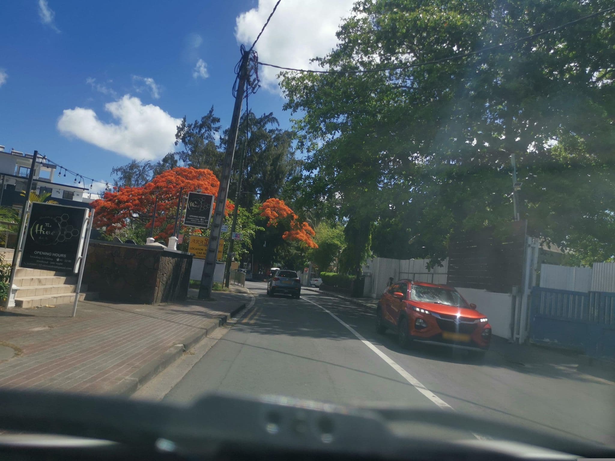 Street view near Ocean Beauty, Péreybère — © armandr (CC BY-SA · Mapillary)
