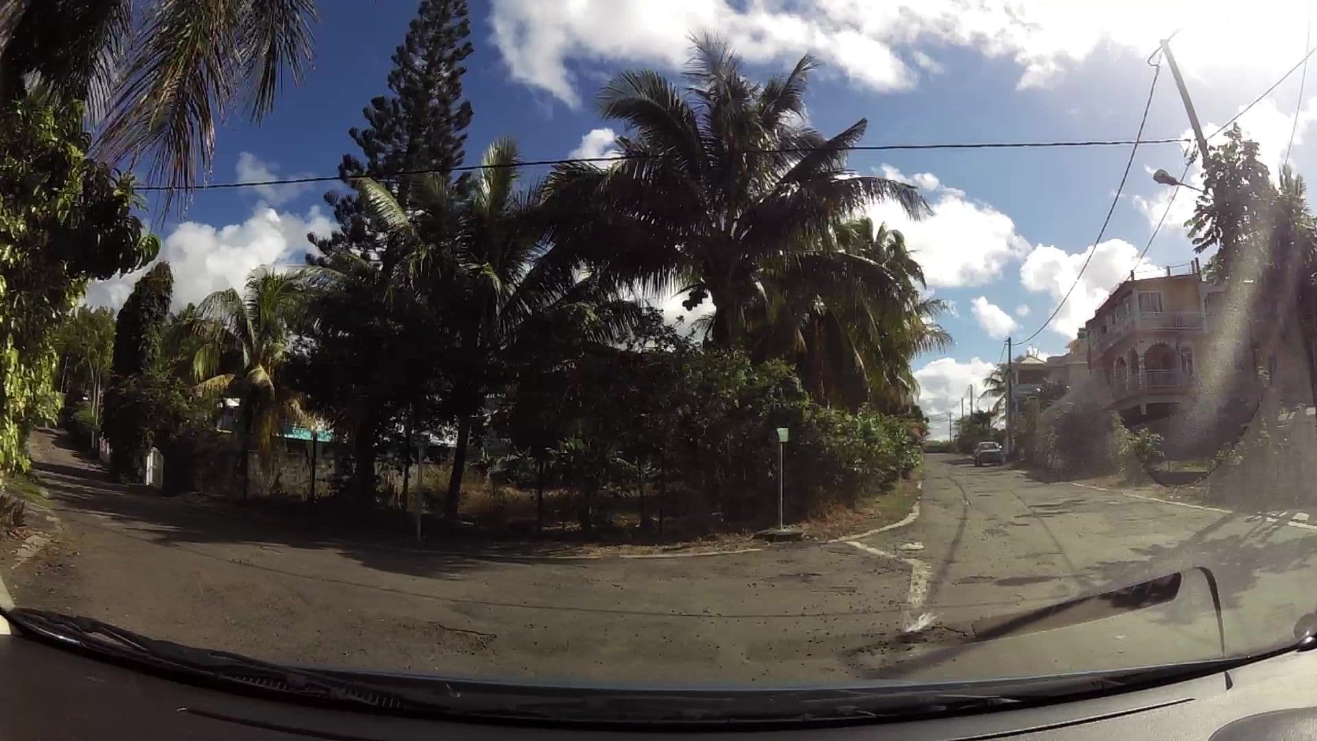 Street view near Villa Les Papillons, Beau Vallon — © kaartcam (CC BY-SA · Mapillary)