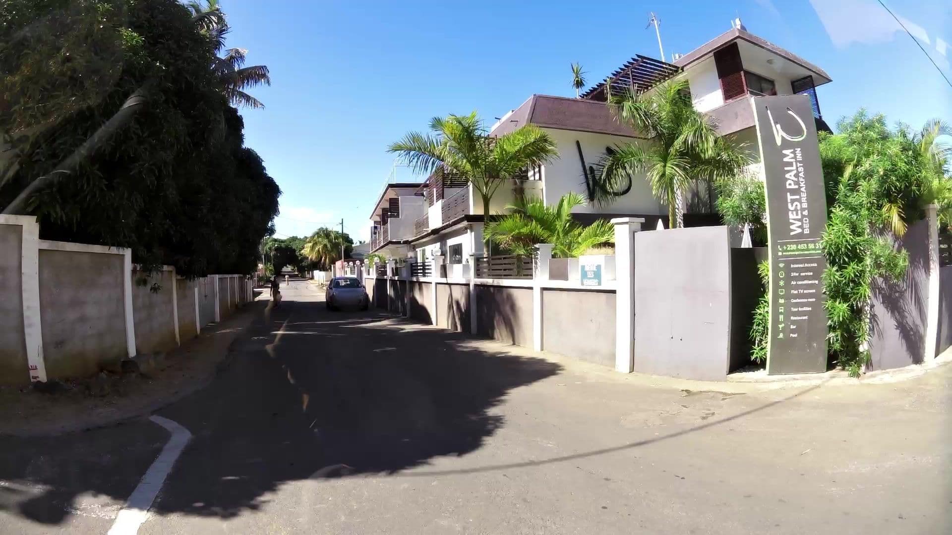 Street view near Seastar, Flic en Flac — © kaartcam (CC BY-SA · Mapillary)