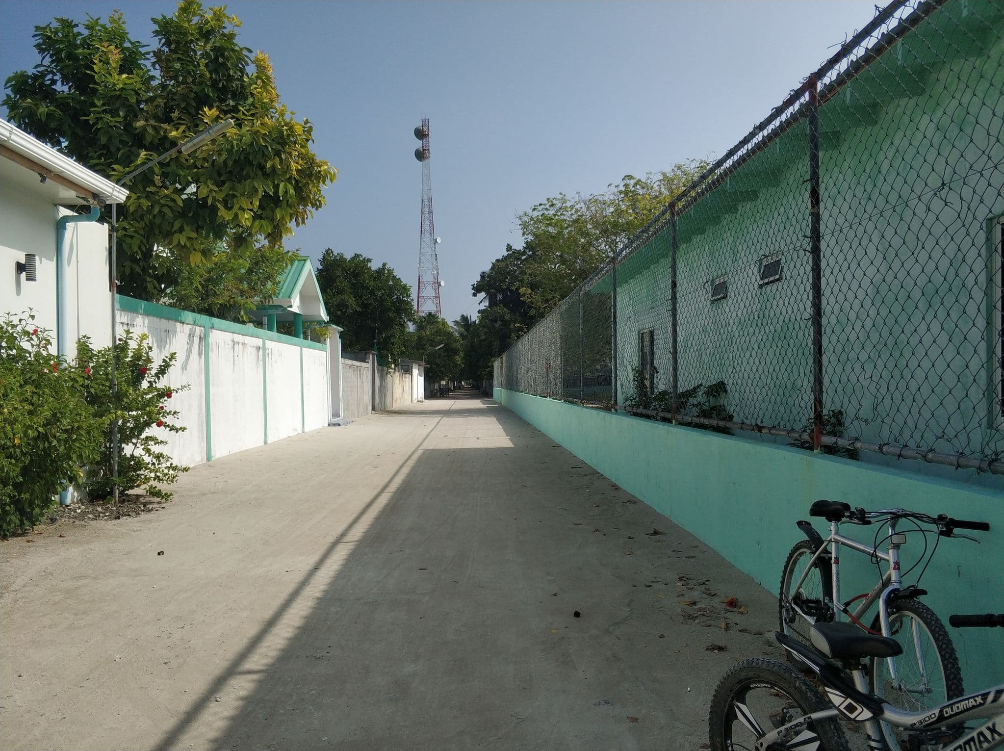 Street view near Summer Sky Inn, Mahibadhoo — © freddouhelk (CC BY-SA · Mapillary)