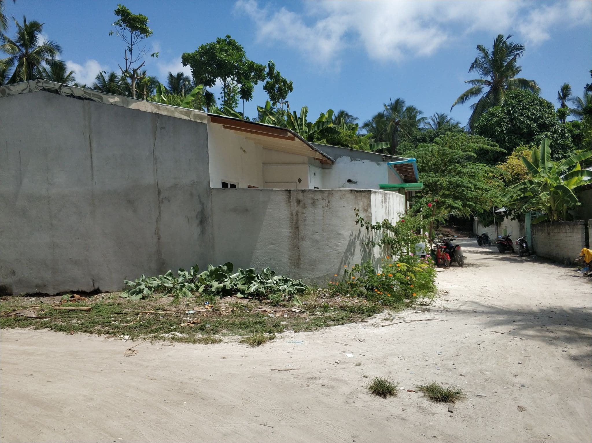 Street view near Resten View, Mahibadhoo