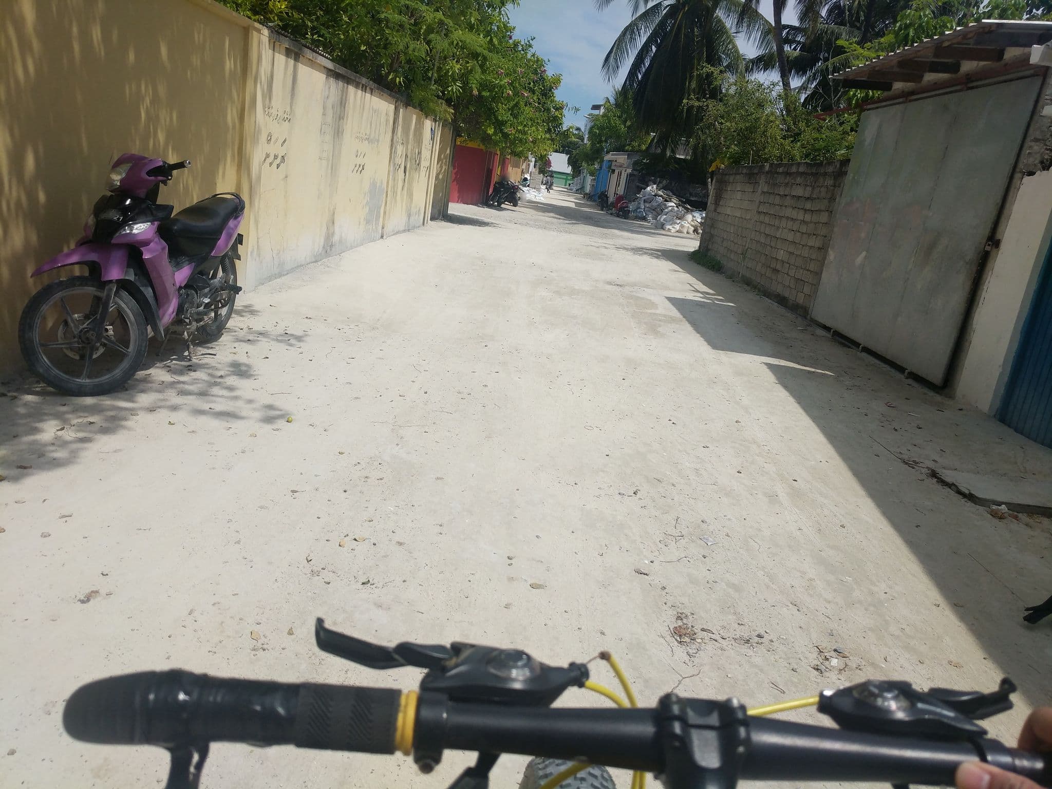 Street view near Leisure Boutique, Maafushi