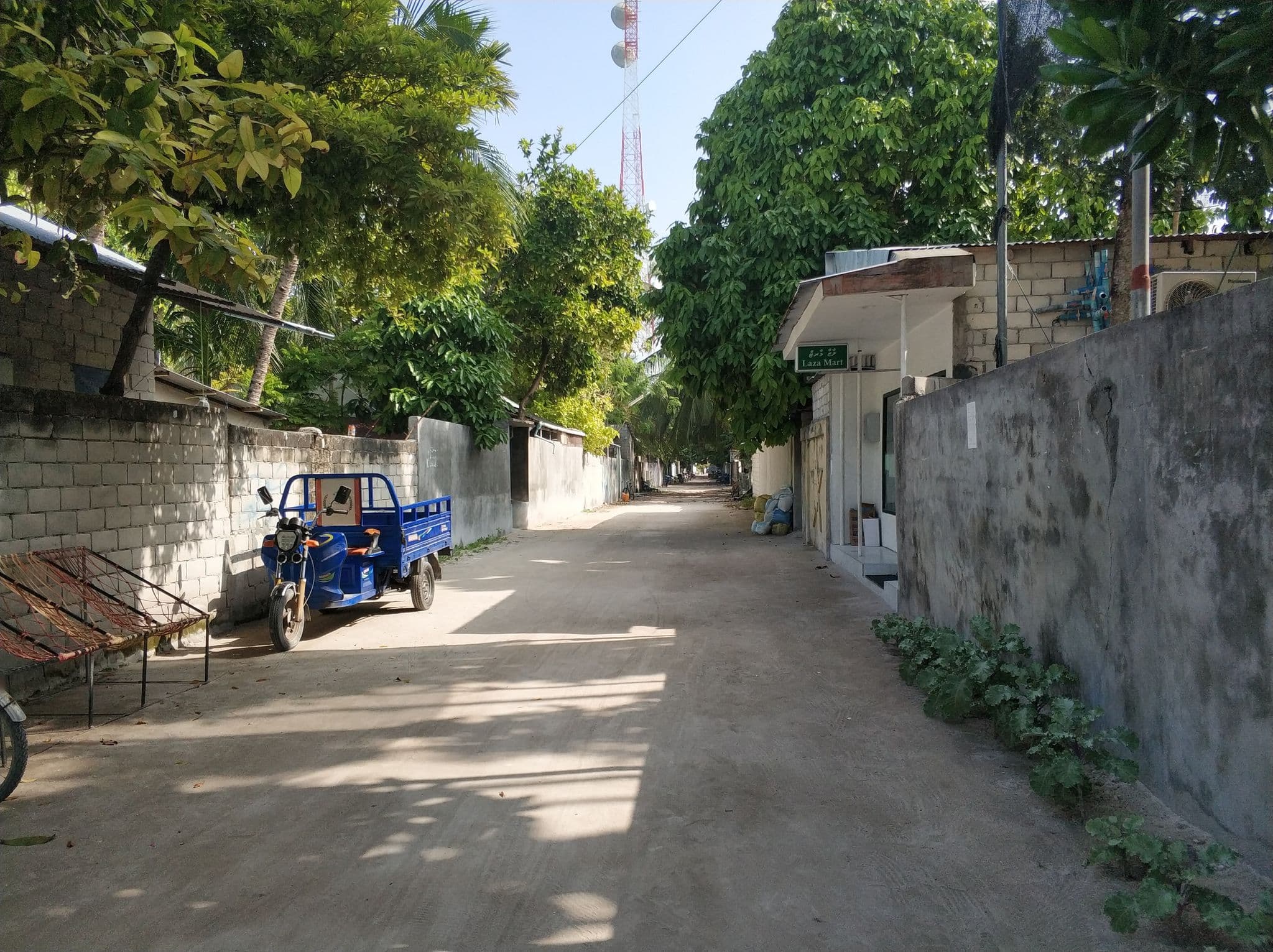 Street view near Relax Residence, Mahibadhoo — © freddouhelk (CC BY-SA · Mapillary)