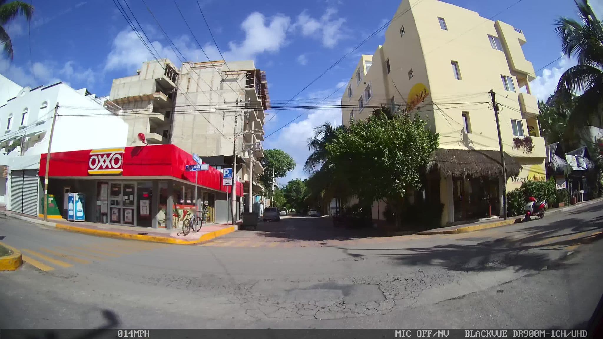 Street view near Riviera Caribe Maya, Playa del Carmen
