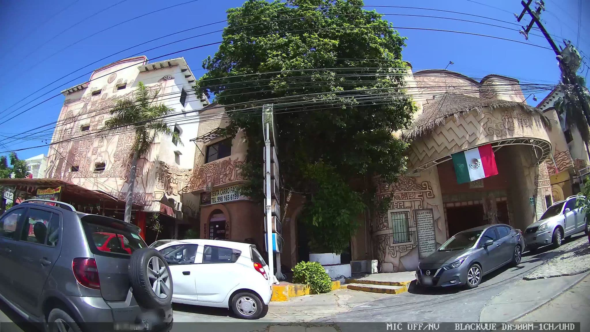 Street view near Hotel Xbalamque, Cancún — © kaart_2 (CC BY-SA · Mapillary)