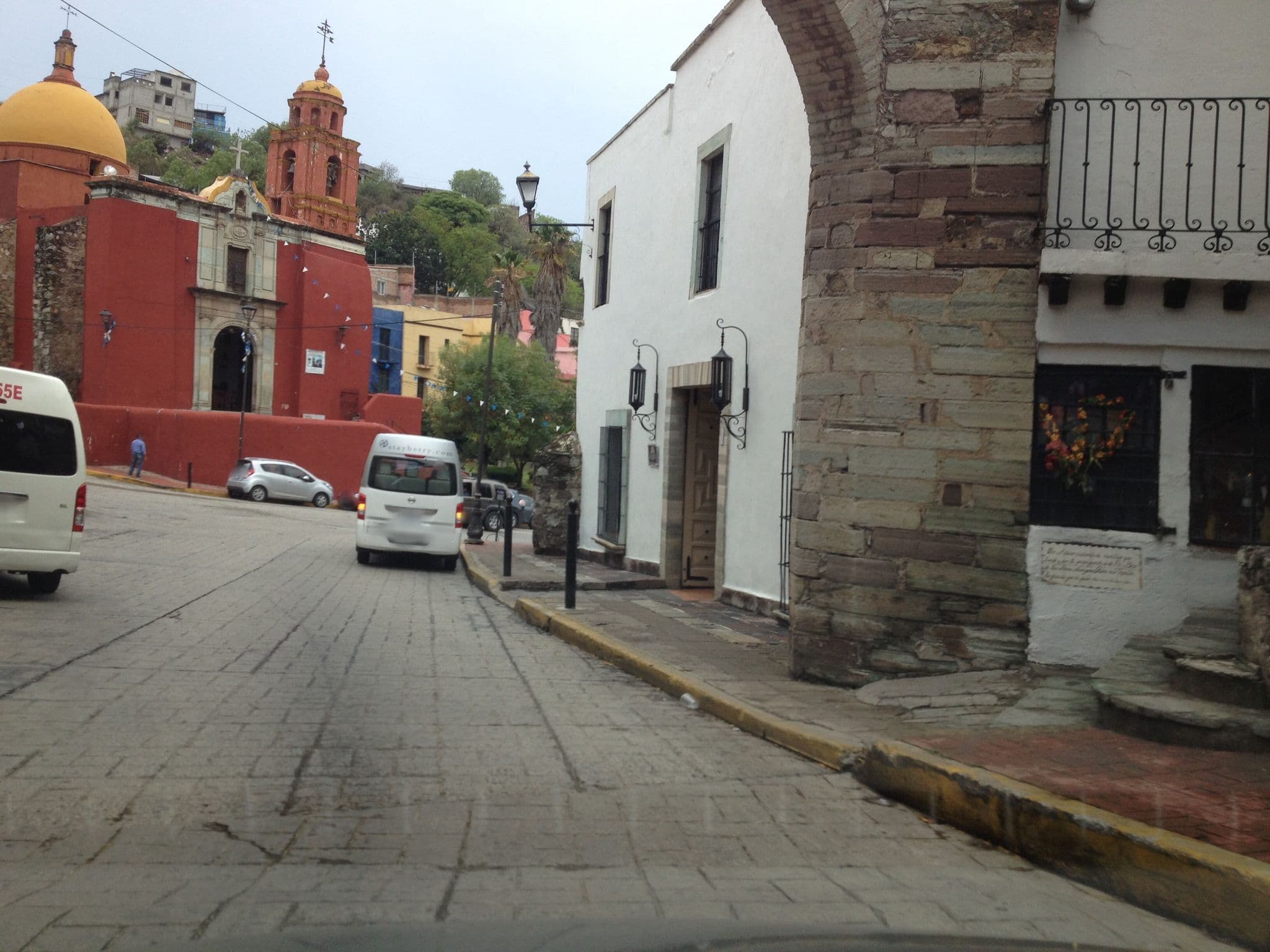 Street view near Hotel La Abadia Tradicional, Guanajuato — © nicovargas (CC BY-SA · Mapillary)