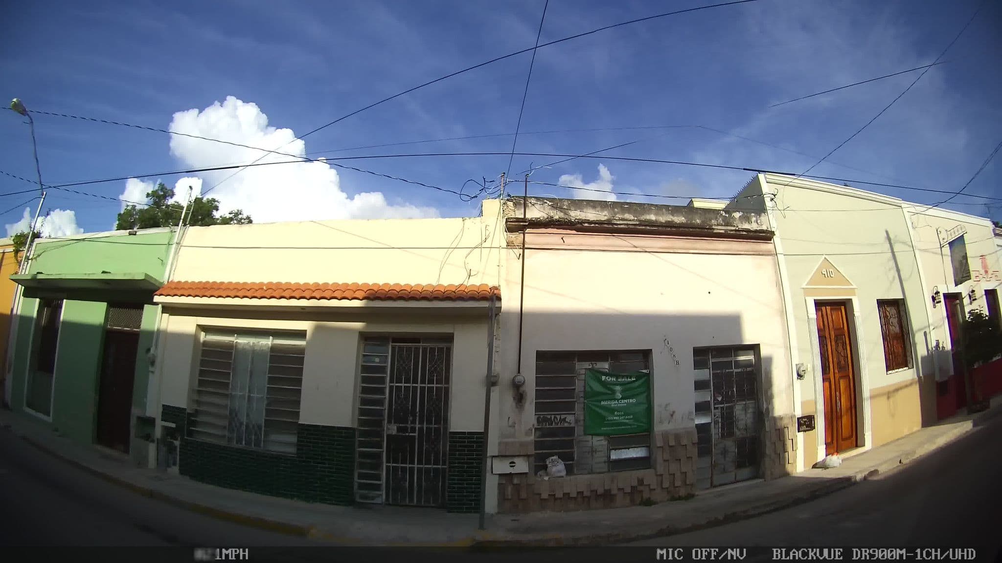 Street view near Casa del Maya, Mérida