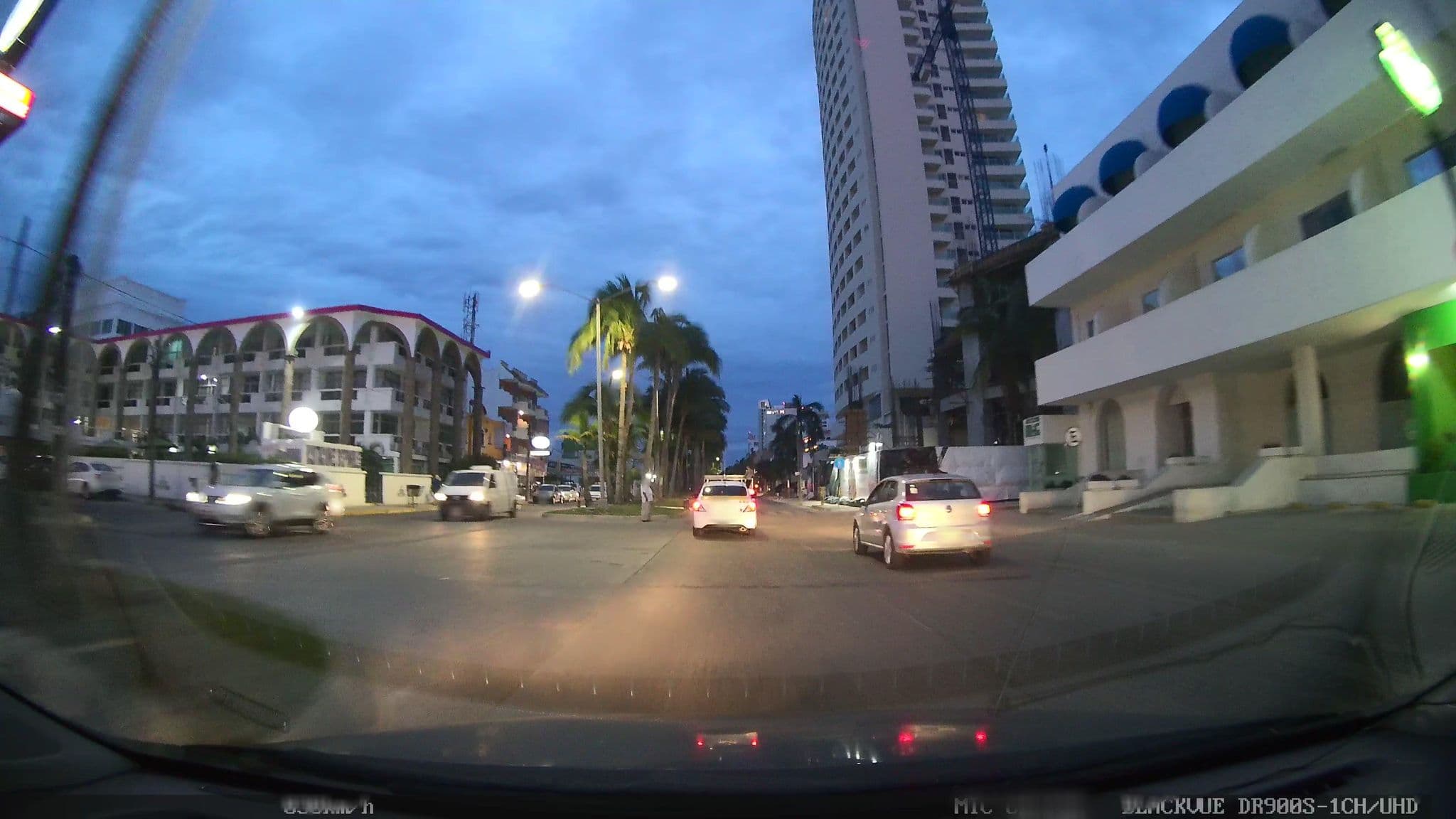 Street view near En Ricos Coffee Bar, Mazatlán — © nicovargas (CC BY-SA · Mapillary)