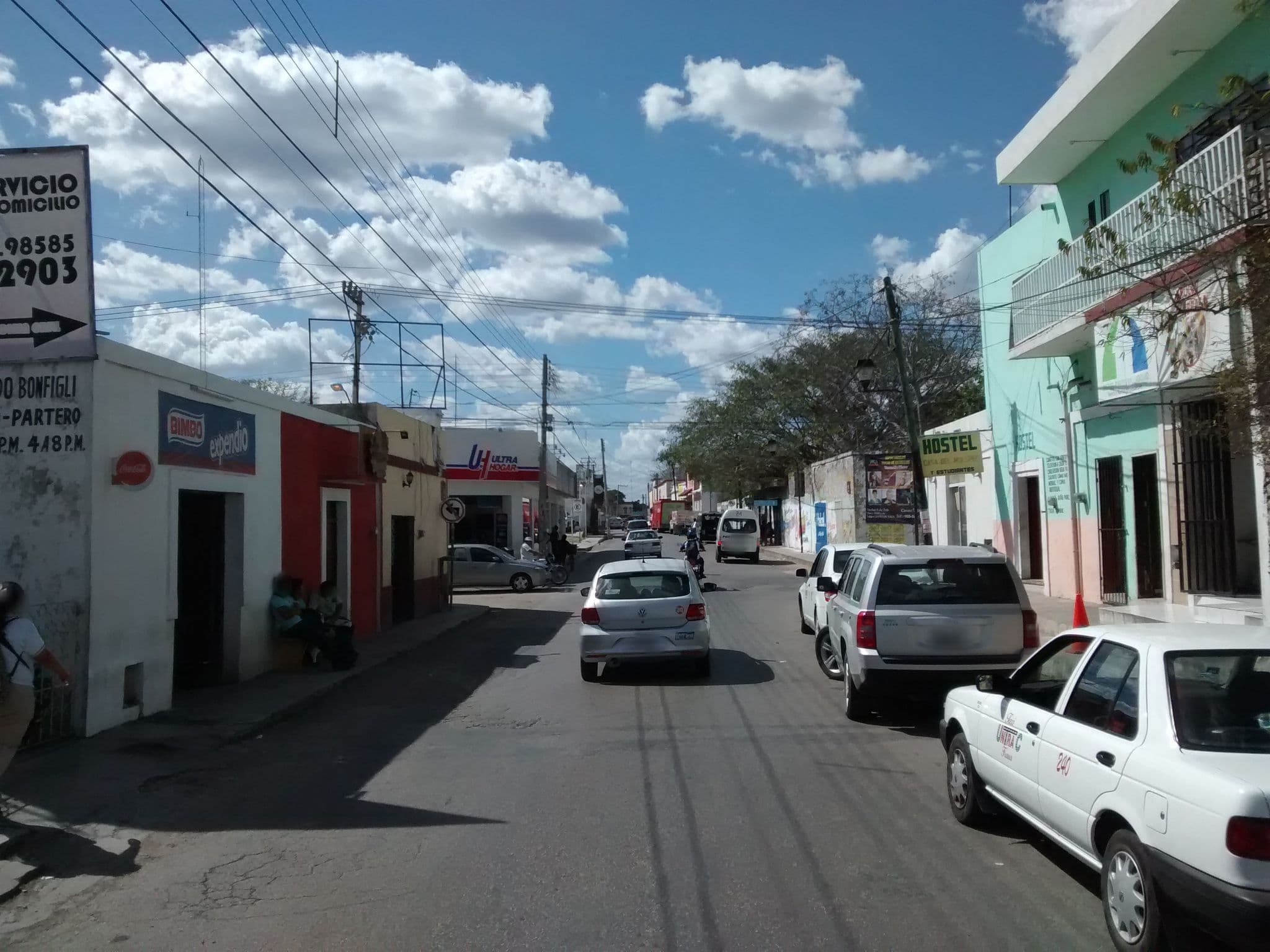 Street view near Hotel Vía Mayab, Valladolid